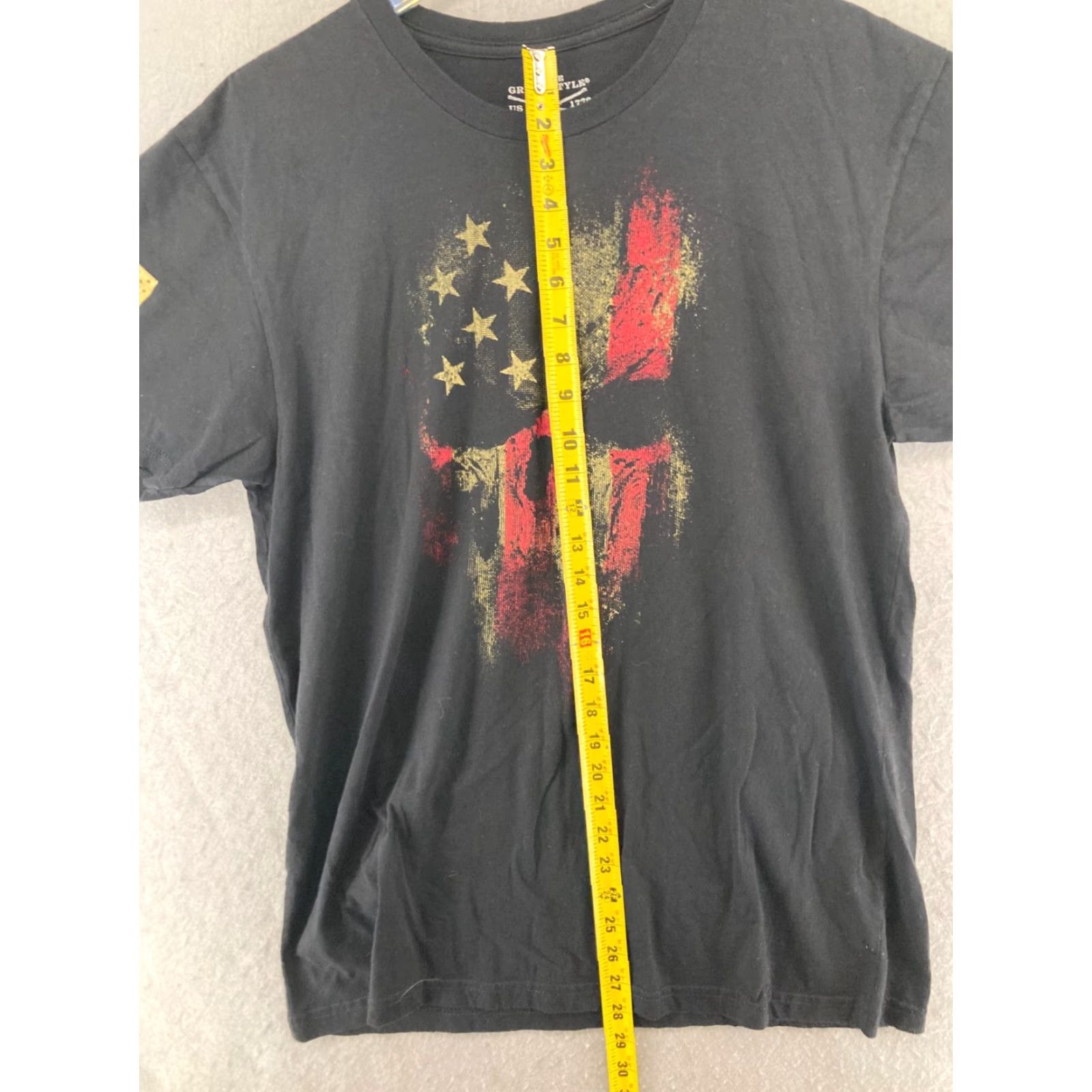 Vintage Grunt Style Mens T-Shirt XL Black Skull American Flag This Well Defend Shirt Mens XL Black Skull American Flag Grunt Style Size US XL / EU 56 / 4 - 3 Thumbnail