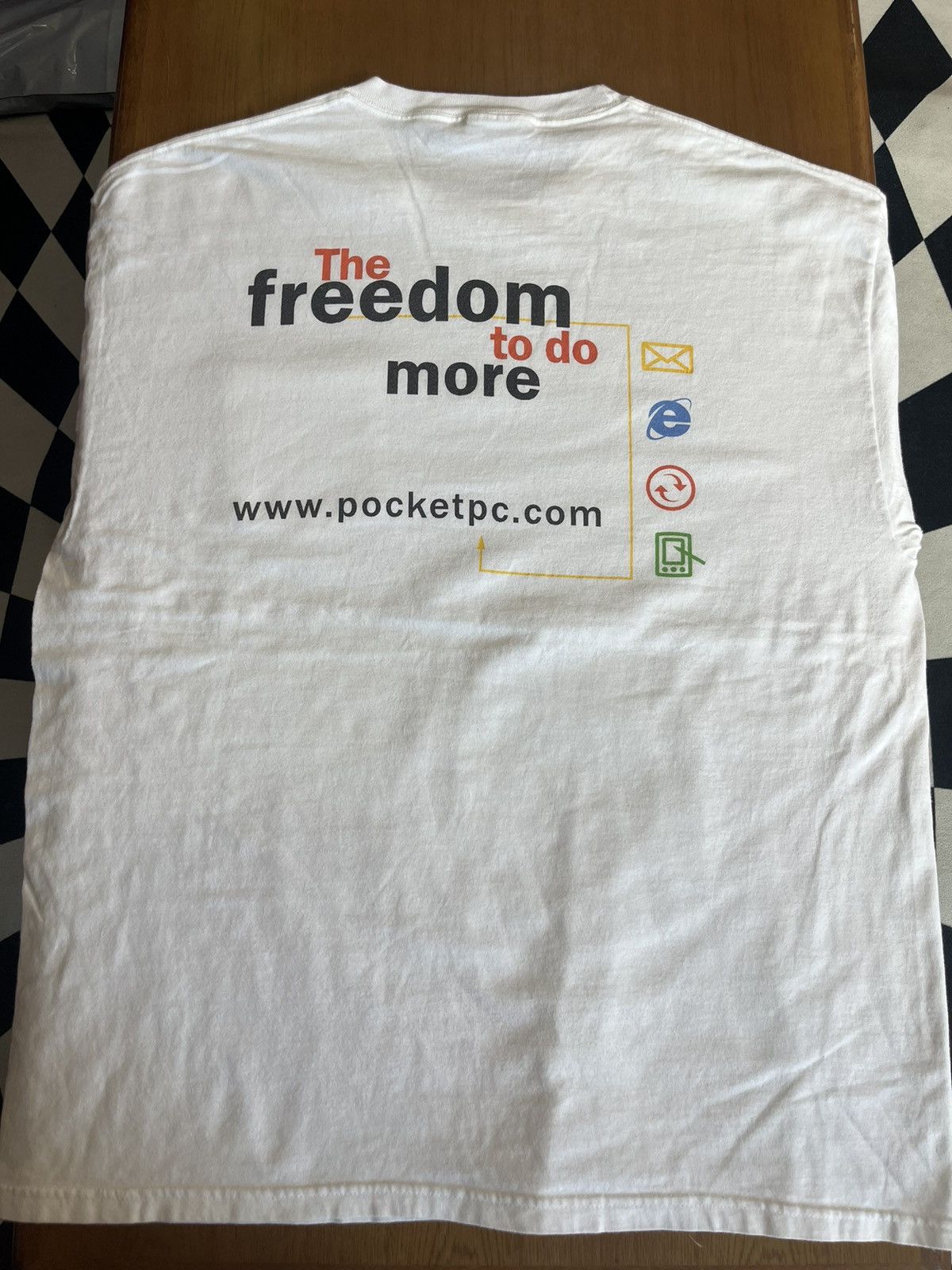 Microsoft Vintage Club Pocket PC The freedom to do more 90’s Tshirt Size US XL / EU 56 / 4 - 8 Thumbnail