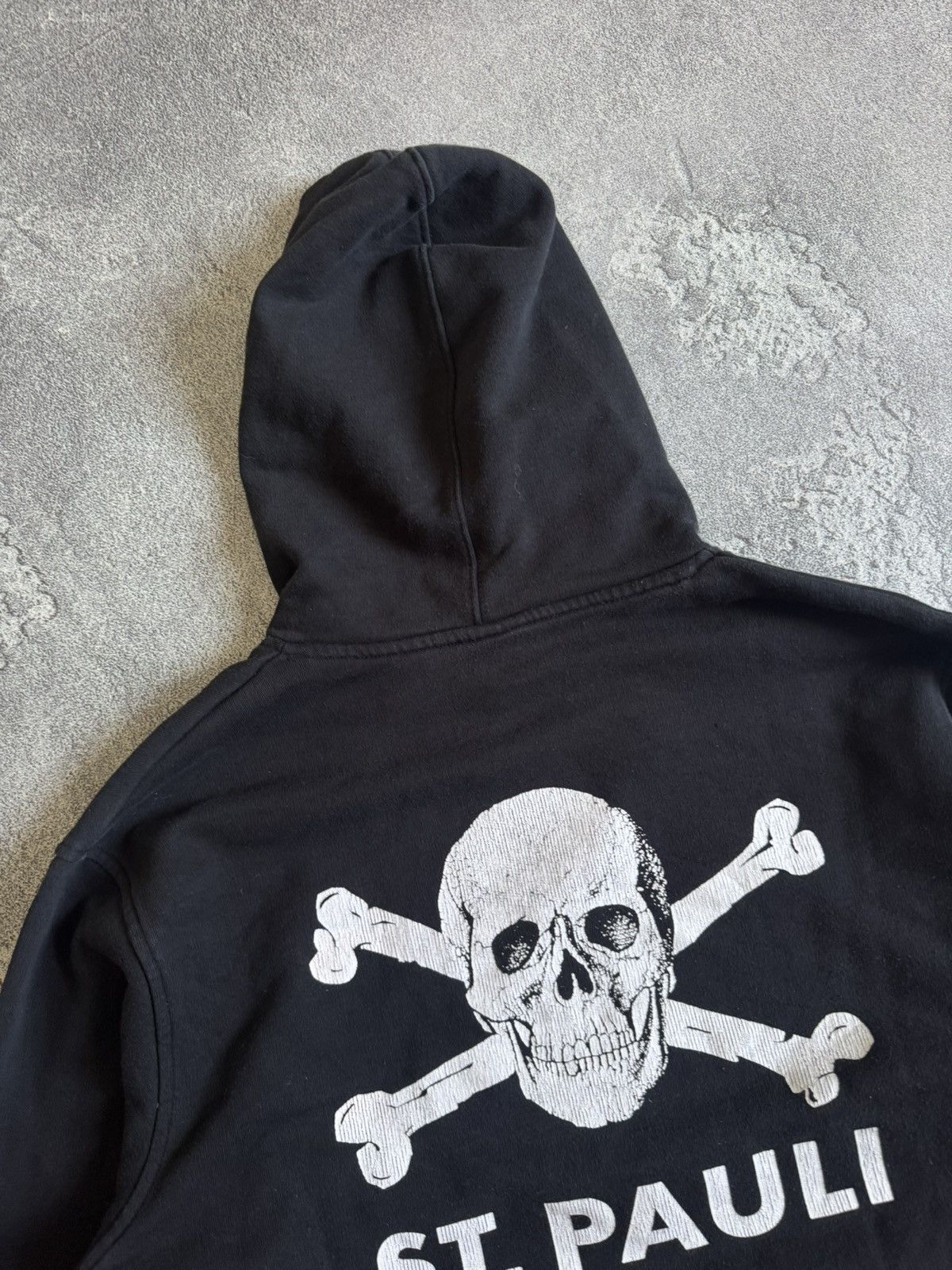 Vintage ST.PAULI RETRO hoodie big logo skeleton 💀 bones jumper Size US L / EU 52-54 / 3 - 8 Thumbnail