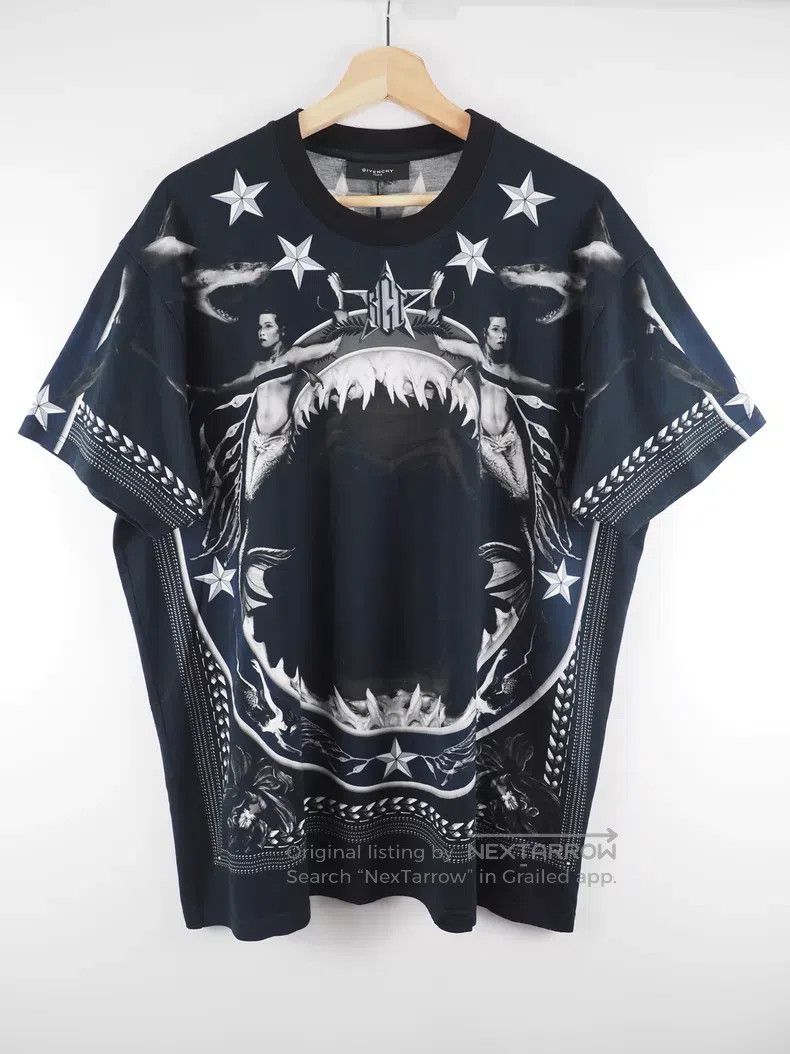Givenchy Givenchy Shark mouth short-sleeve Size US L / EU 52-54 / 3 - 2 Thumbnail