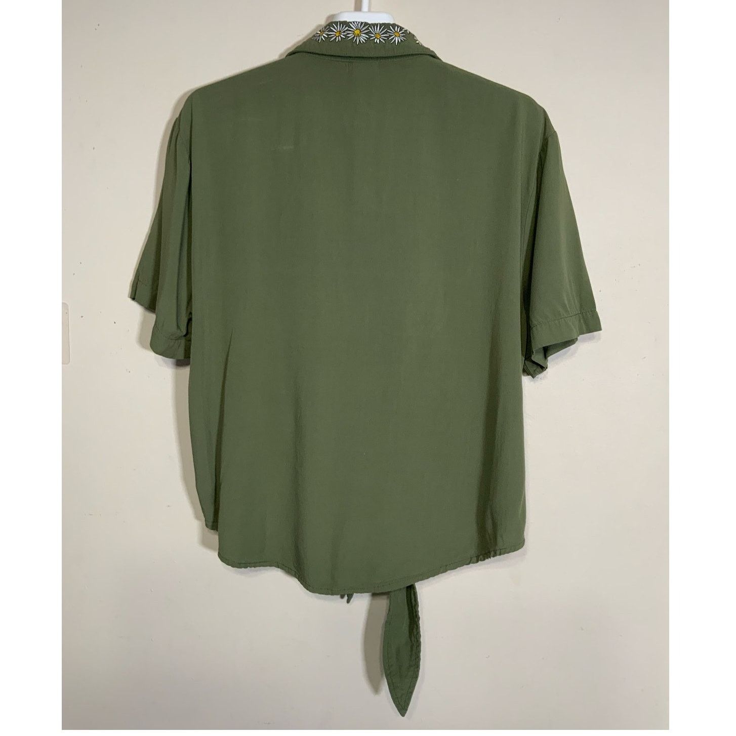 Disney Disney Winnie the Pooh Shirt Button Down Green Tie Women’s S Size S / US 4 / IT 40 - 2 Thumbnail