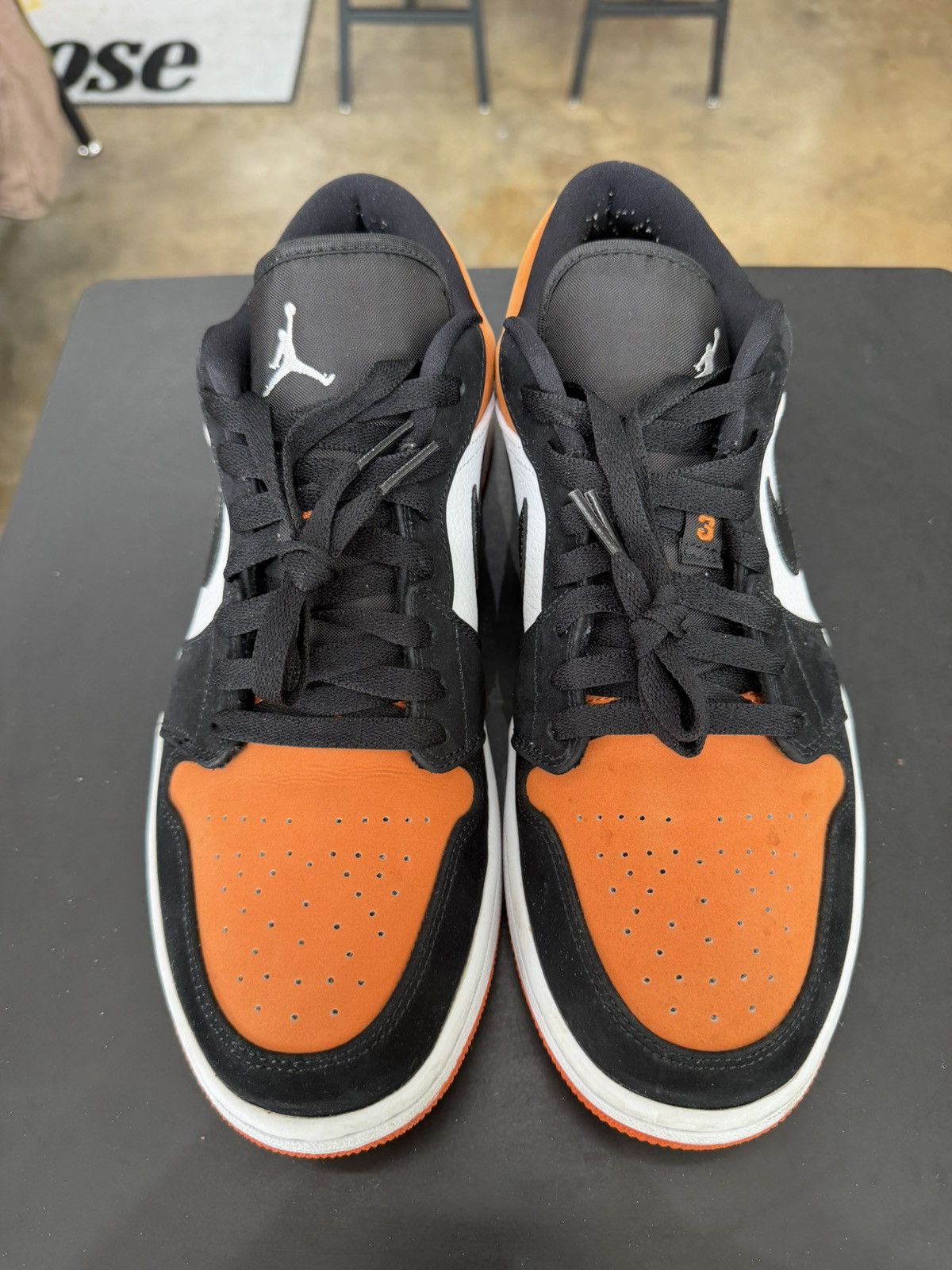 Jordan Brand Air Jordan 1 Low Shattered Backboard Size 10 (2021) Size US 10 / EU 43 - 2 Thumbnail