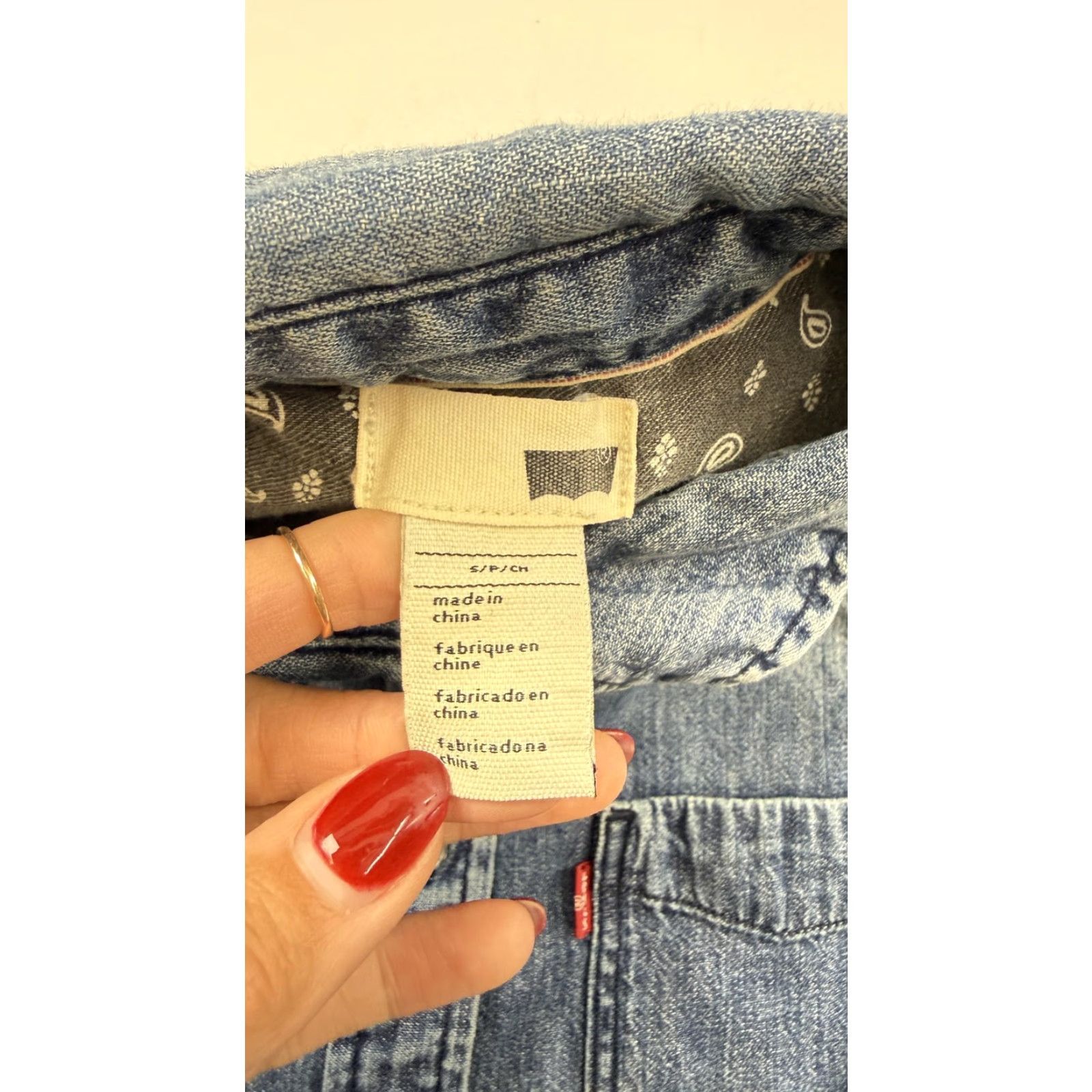 Levi's Levi's Denim Shirt Western Casual Button Up Long Sleeve Womens Small Blue Size S / US 4 / IT 40 - 4 Thumbnail