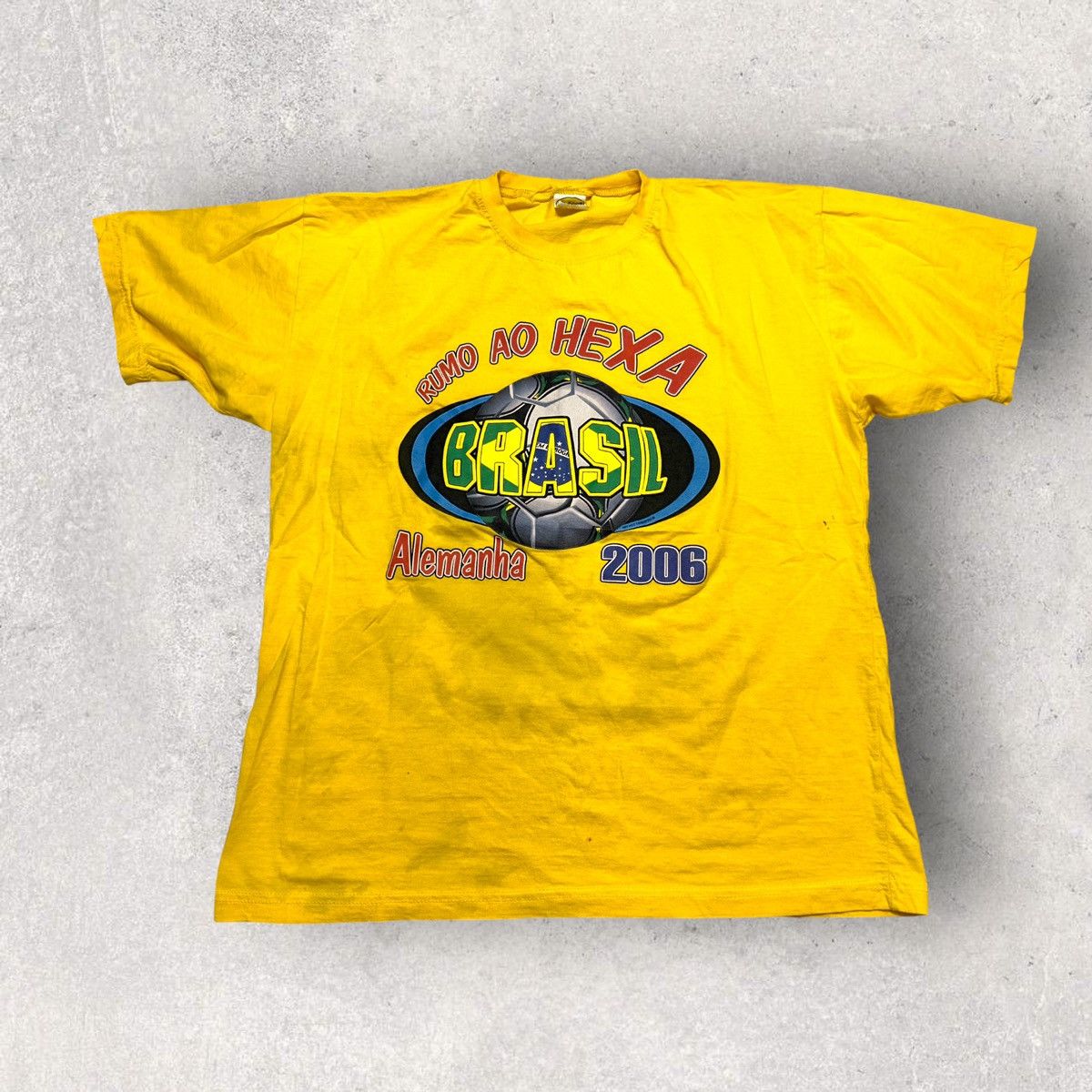 Vintage Vintage Brazil tee Size US L / EU 52-54 / 3 - 1 Thumbnail