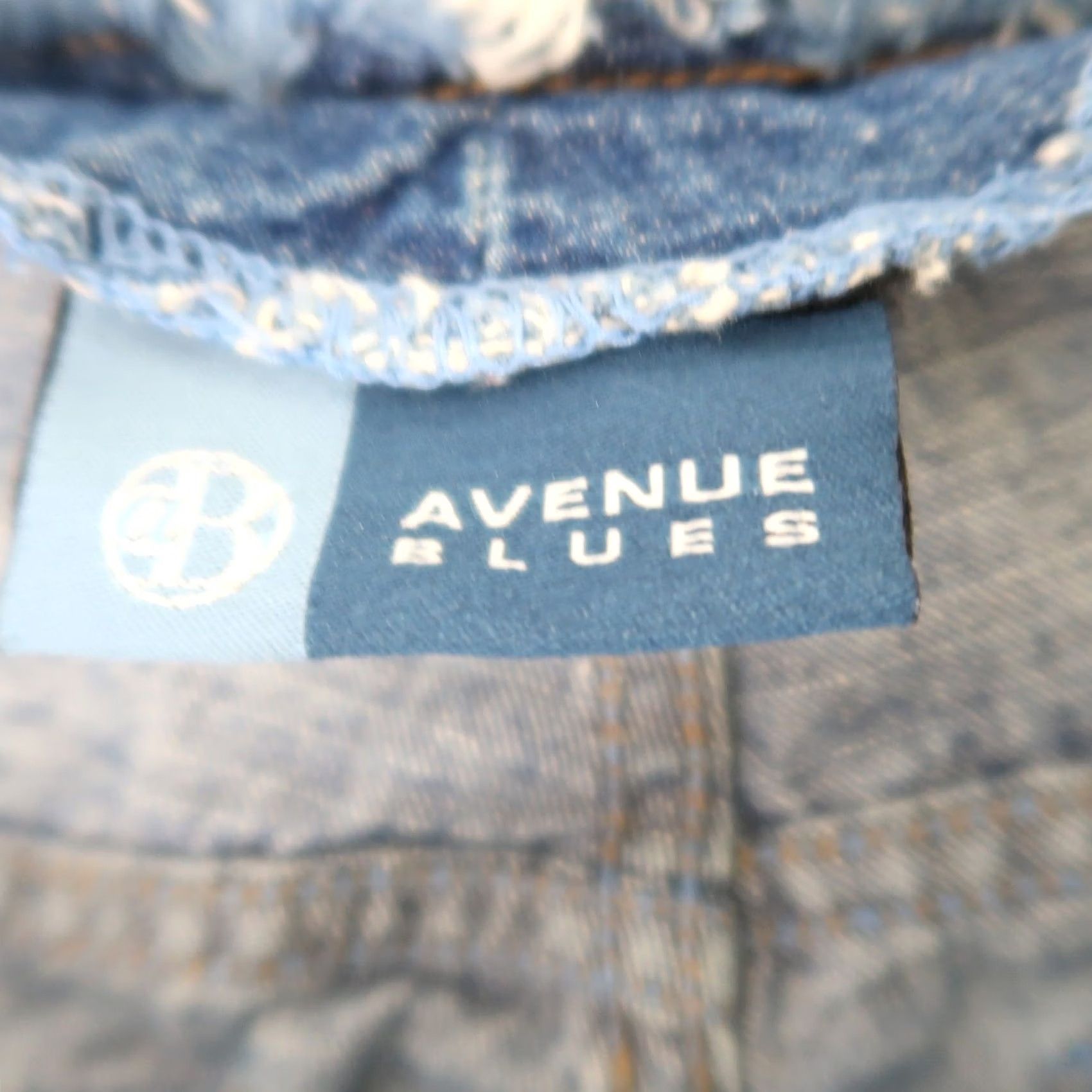 Avenue VINTAGE Avenue Blues Jeans 14 blue medium wash low rise bootcut flare Y2K Size 36" / US 14 / IT 50 - 4 Thumbnail