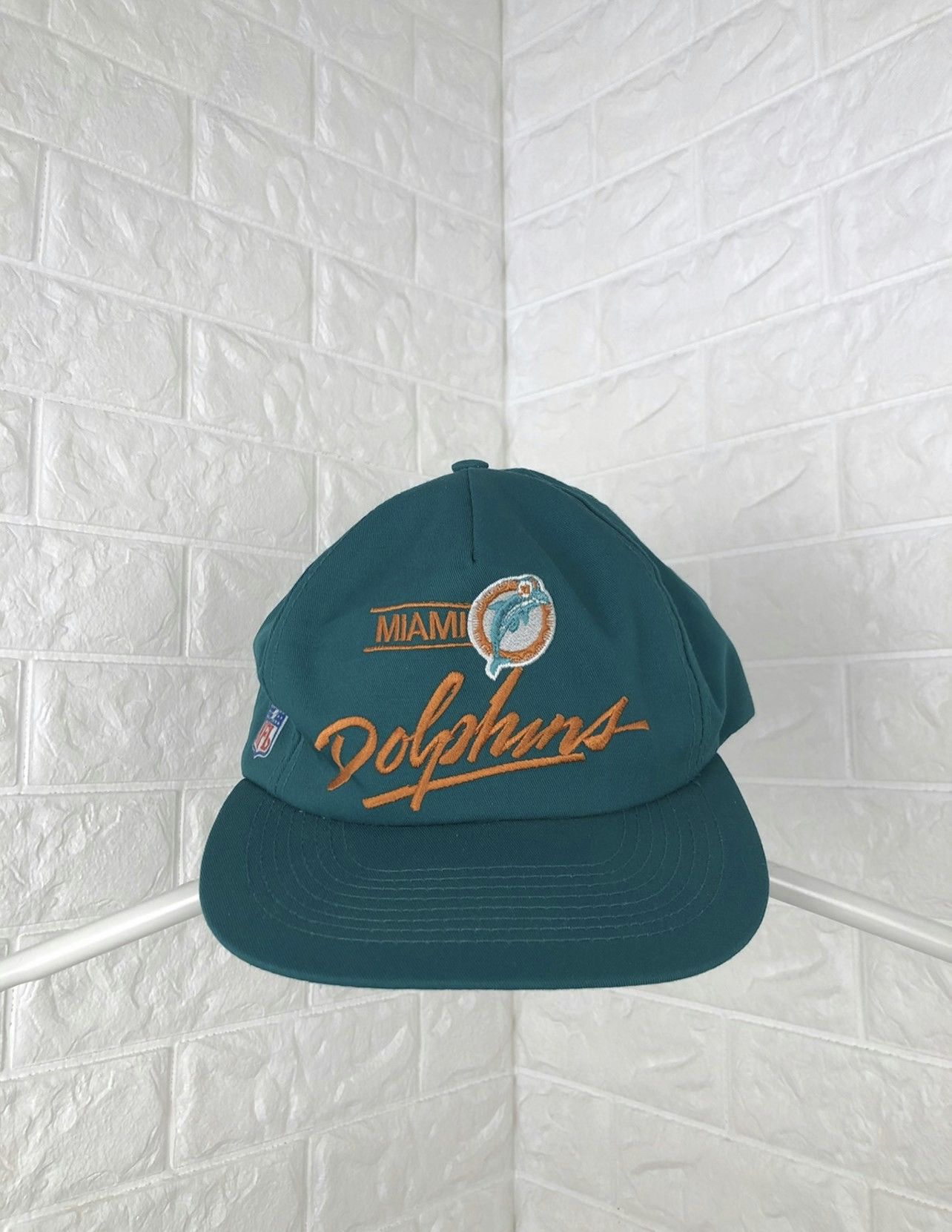 NFL × Sports Specialties × Vintage Vintage 90s Miami Dolphins Snapback Cap Size ONE SIZE - 1 Thumbnail