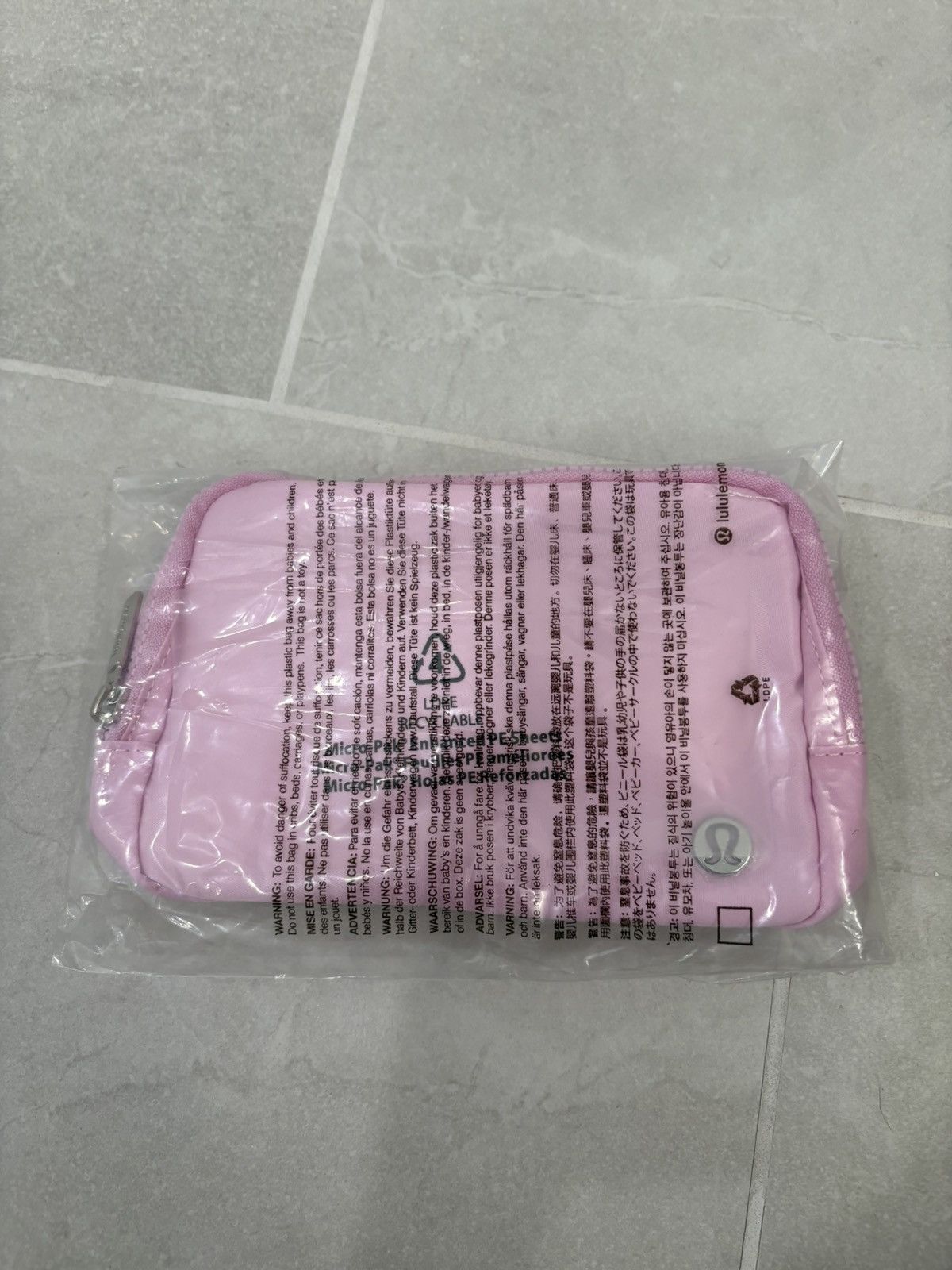 Lululemon Lululemon Everywhere Belt Bag Wordmark 1L in Pink White Size ONE SIZE - 3 Thumbnail
