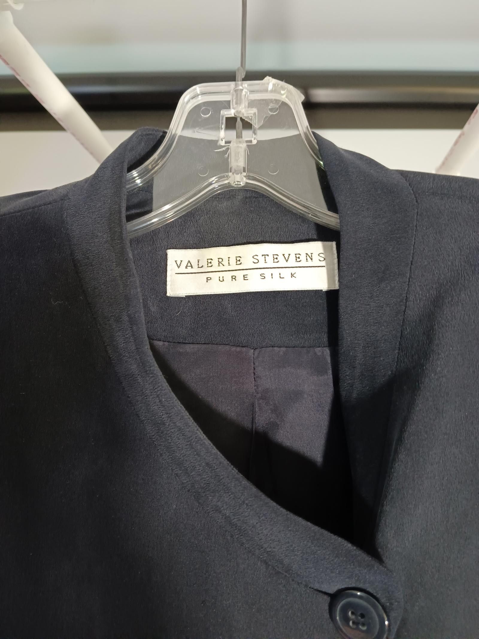 Designer Valerie Stevens Pure Silk Navy Blazer Size M / US 6-8 / IT 42-44 - 2 Thumbnail
