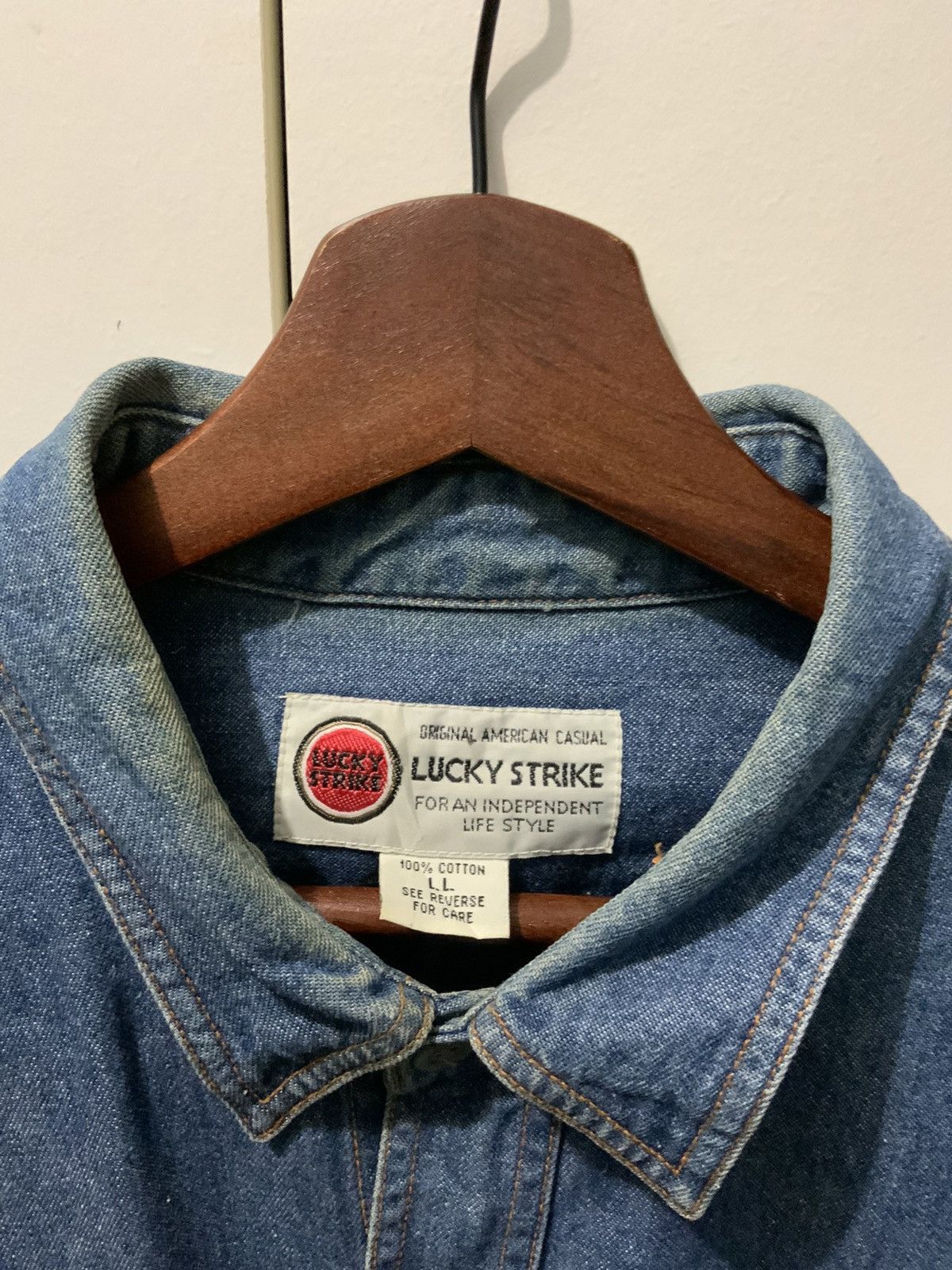 Japanese Brand Vintage Lucky Strike Fade Button Up Shirt Size US L / EU 52-54 / 3 - 16 Thumbnail