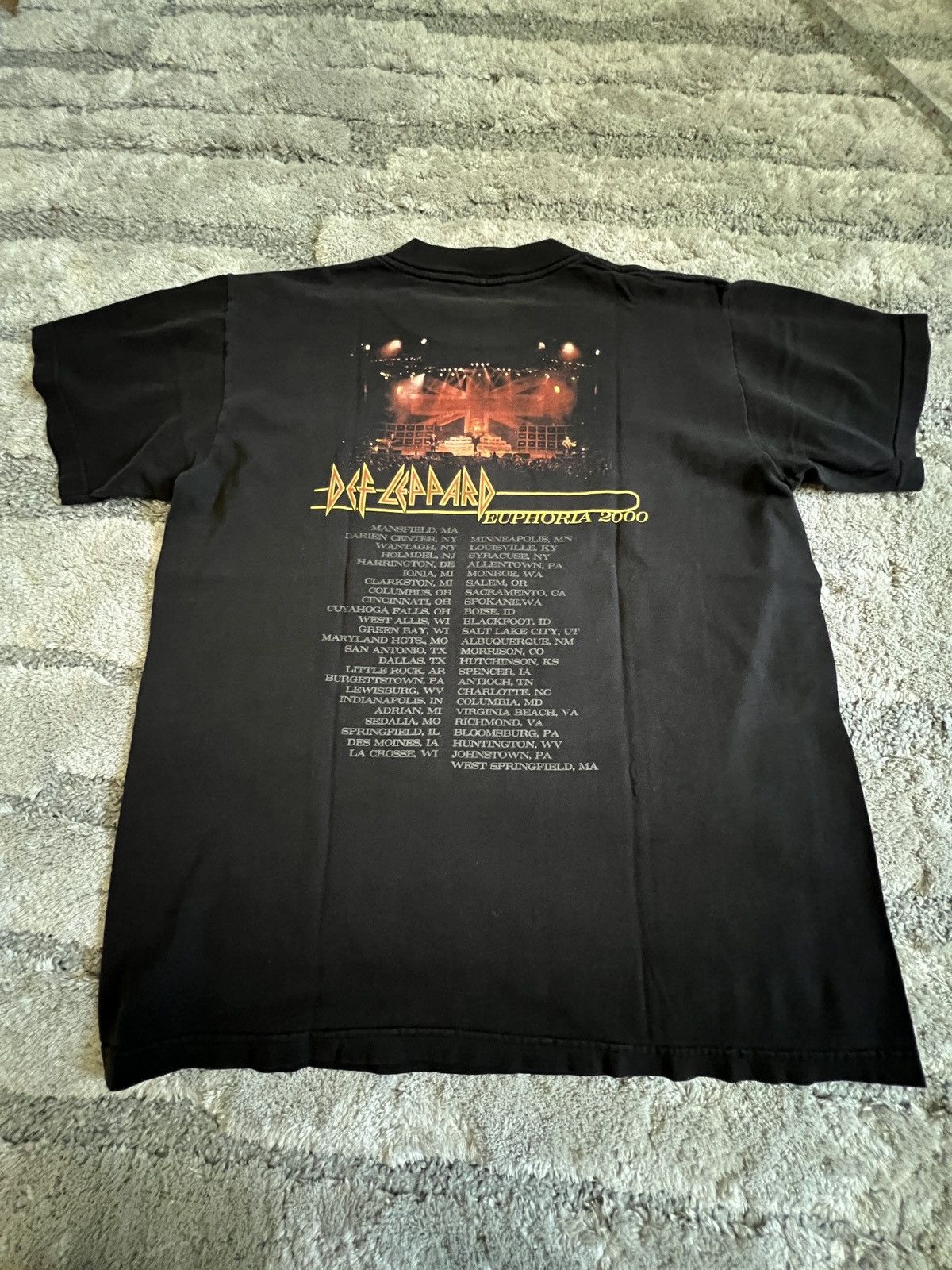 Giant Vintagw def leppard concert t shirt Size US L / EU 52-54 / 3 - 5 Thumbnail