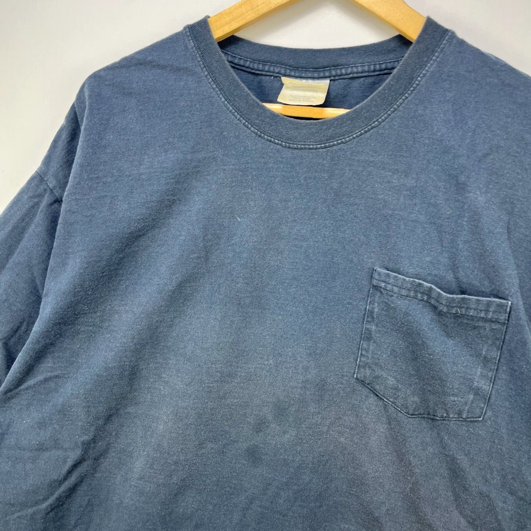 Vintage VINTAGE Sun Faded Black T-Shirt 2XL Men Short Sleeve 90s Size US XXL / EU 58 / 5 - 6 Thumbnail