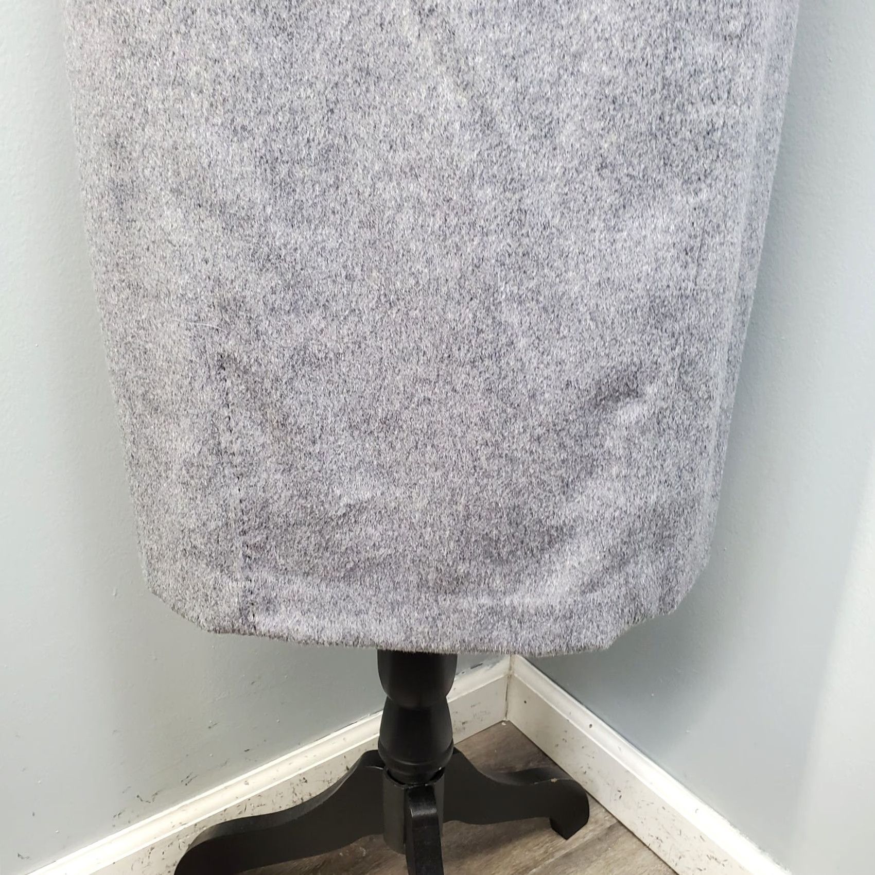 J.McLaughlin J. McLaughlin Women's Size 8 Gray Wool Sheath Dress, Sleeveless, Lined, Back Zip, Knee Length Size M / US 6-8 / IT 42-44 - 4 Thumbnail