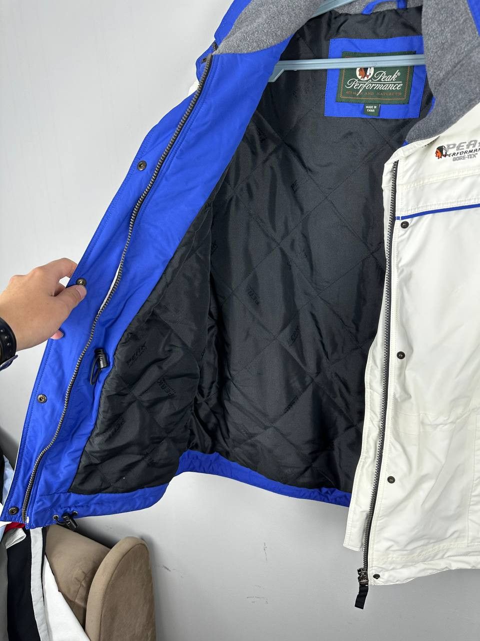 Peak Performance Peak Performance Gore-tex Men's Ski Jacket Size XL Size US XL / EU 56 / 4 - 15 Thumbnail