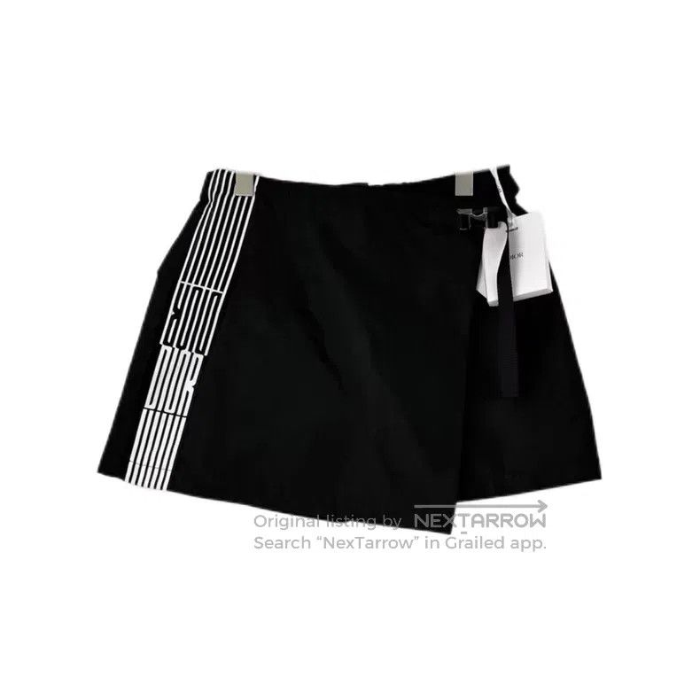 Dior Dior Black nylon hooded belt skirt pants Size 27" / US 4 / IT 40 - 1 Thumbnail