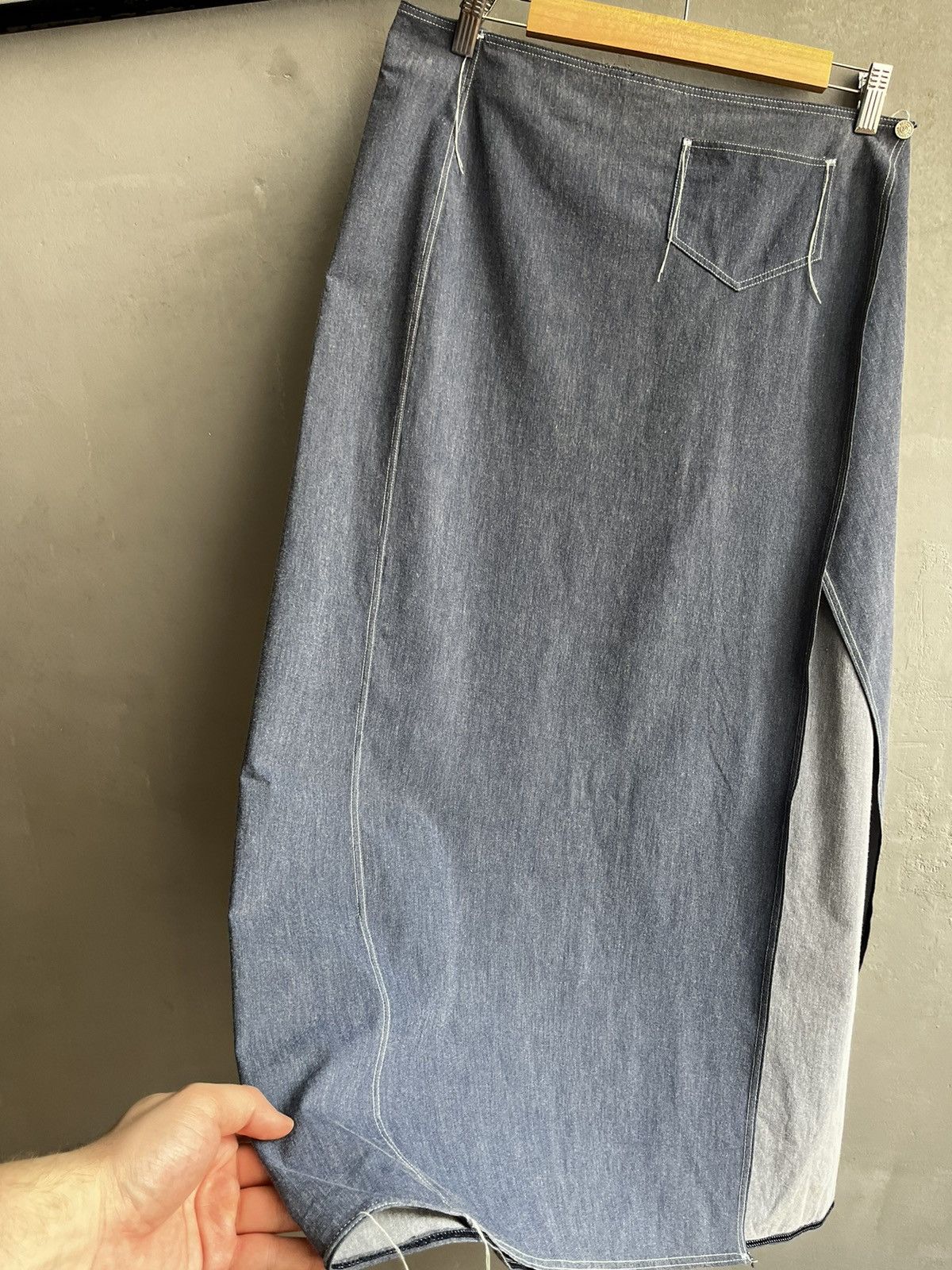 Designer × Gianfranco Ferre GIANFRANCO FERRE skirts Size 30" / US 8 / IT 44 - 6 Thumbnail