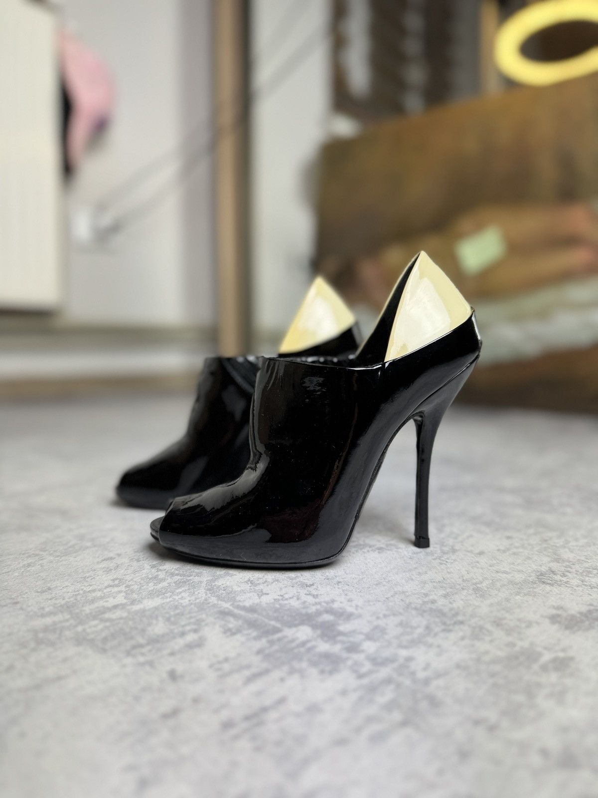 Archival Clothing x Gucci Y2K Patent Leather Vintage Luxury Heel Shoes Bootie in Black, Women's (Size 5.5)