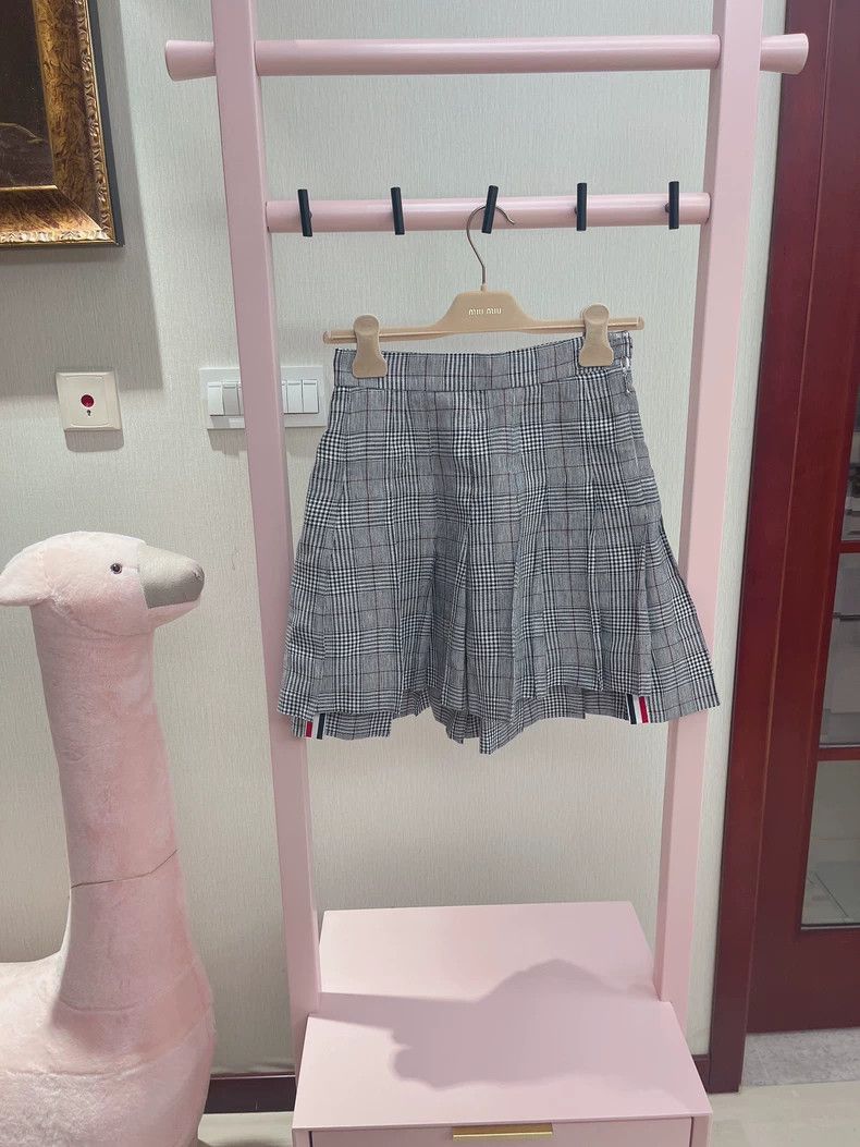 Thom Browne Thom Browne A half-length skirt Size 25" / US 0 / IT 36 - 1 Thumbnail