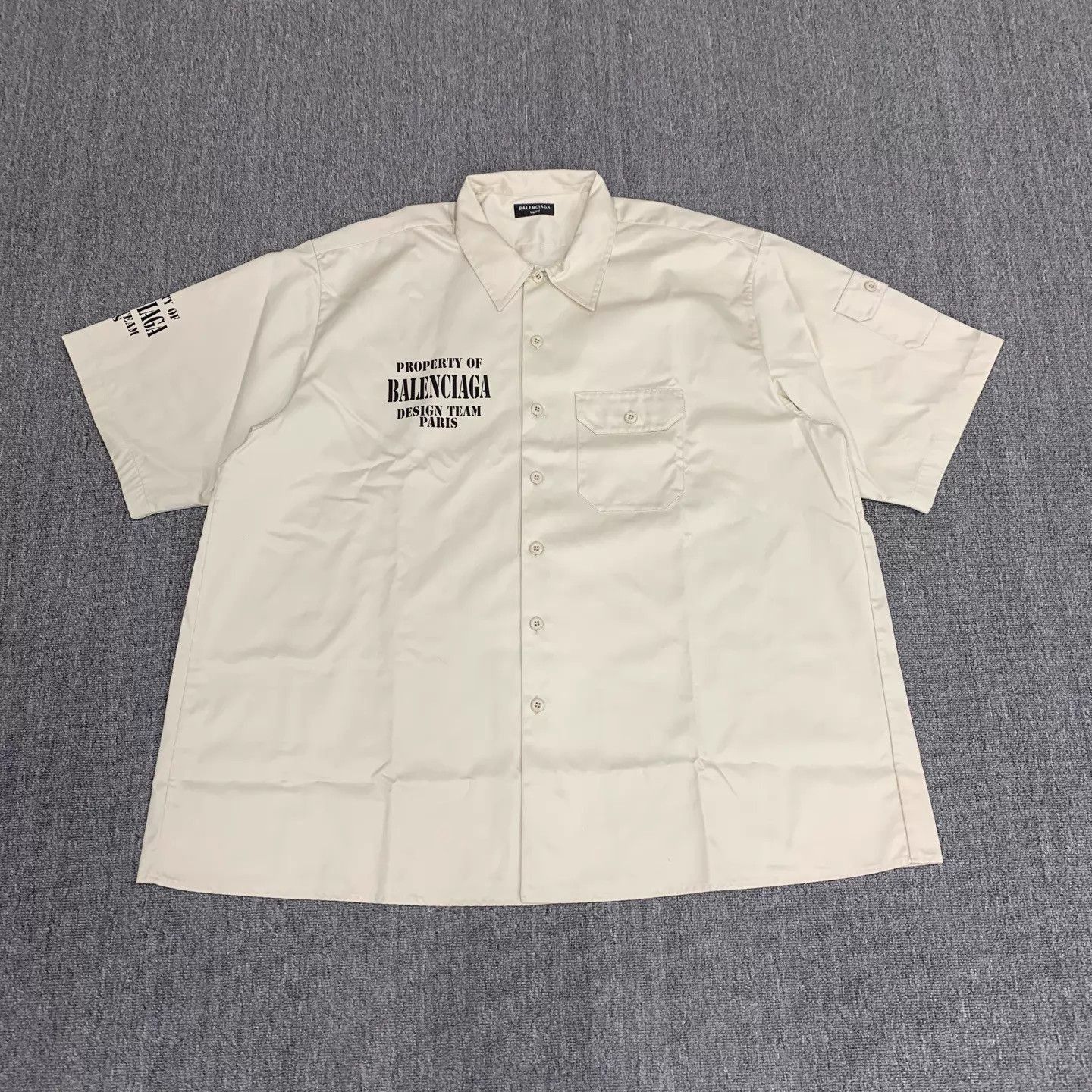 Balenciaga White Short Sleeve Button-Up Shirt with Chest Pocket Size US L / EU 52-54 / 3 - 1 Thumbnail