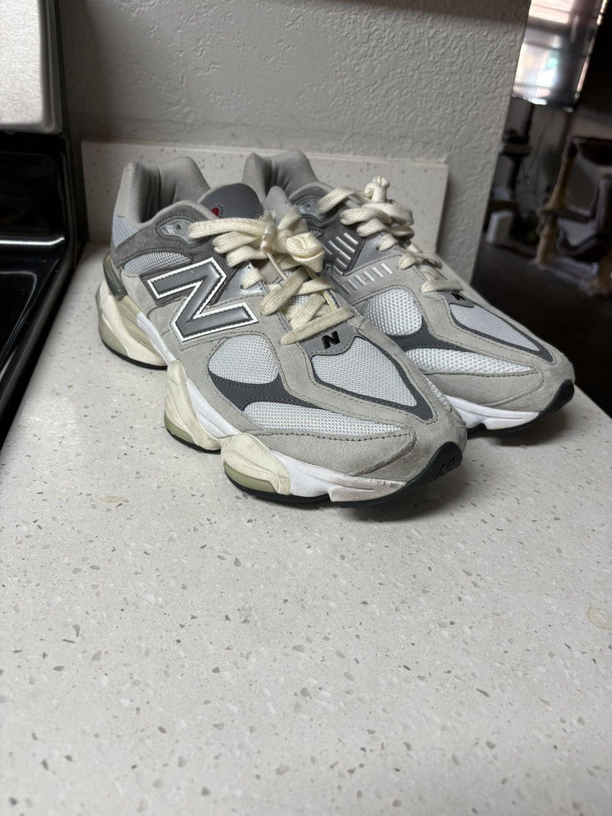New Balance NB 9060 Size US 13 / EU 46 - 1 Thumbnail