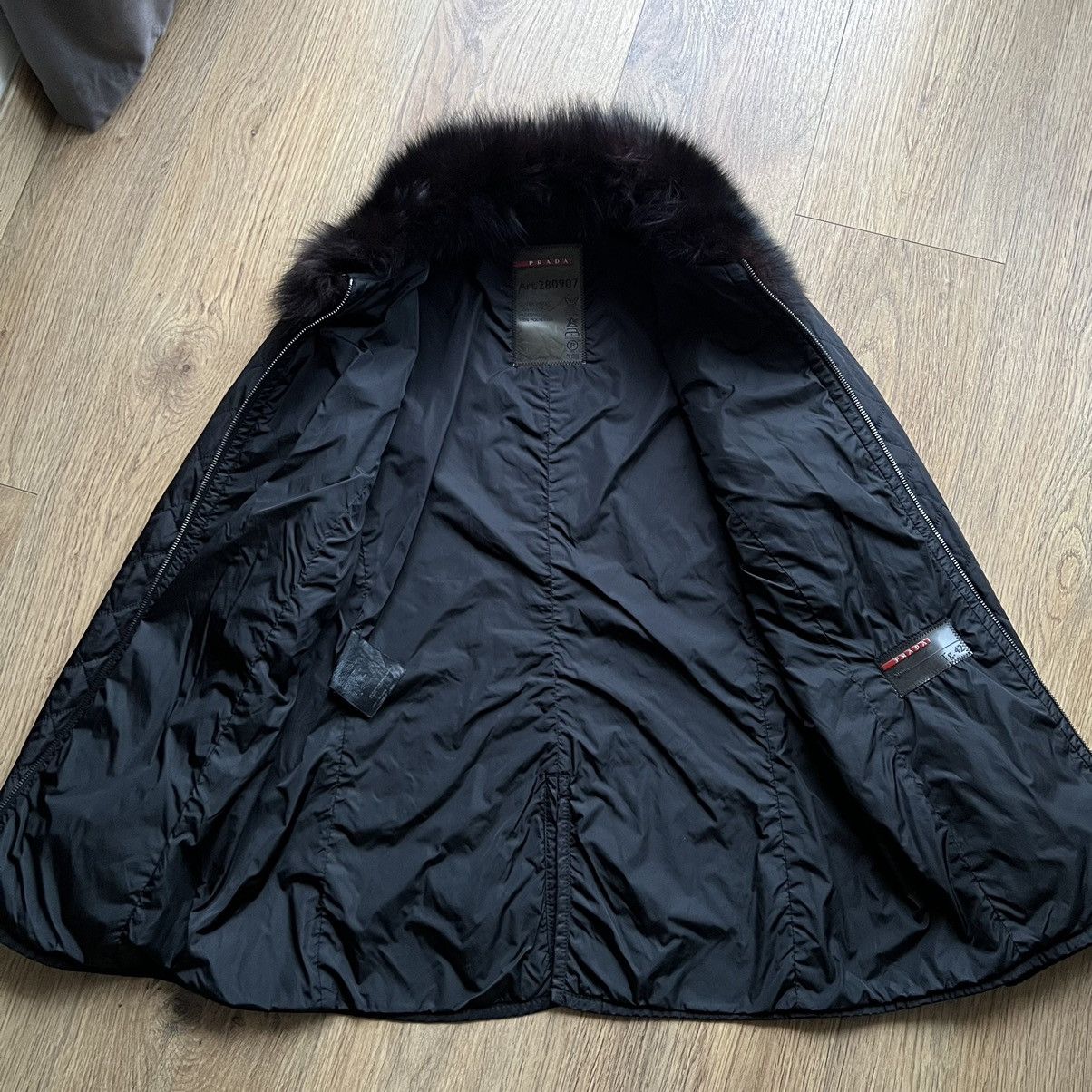 Prada Prada nylon jacket fur blue fox Size M / US 6-8 / IT 42-44 - 4 Thumbnail