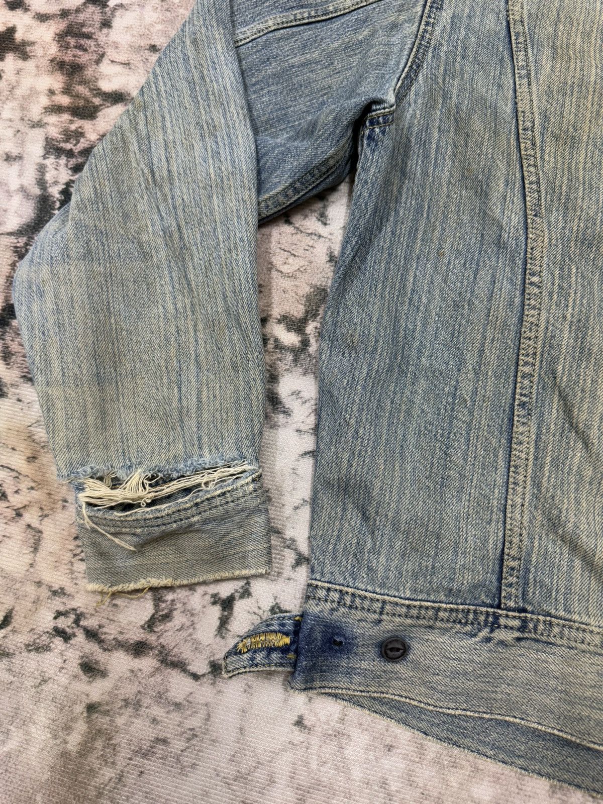 Lee Vintage 90s Lee Rider Distressed Denim Trucker Jacket Size US M / EU 48-50 / 2 - 15 Thumbnail