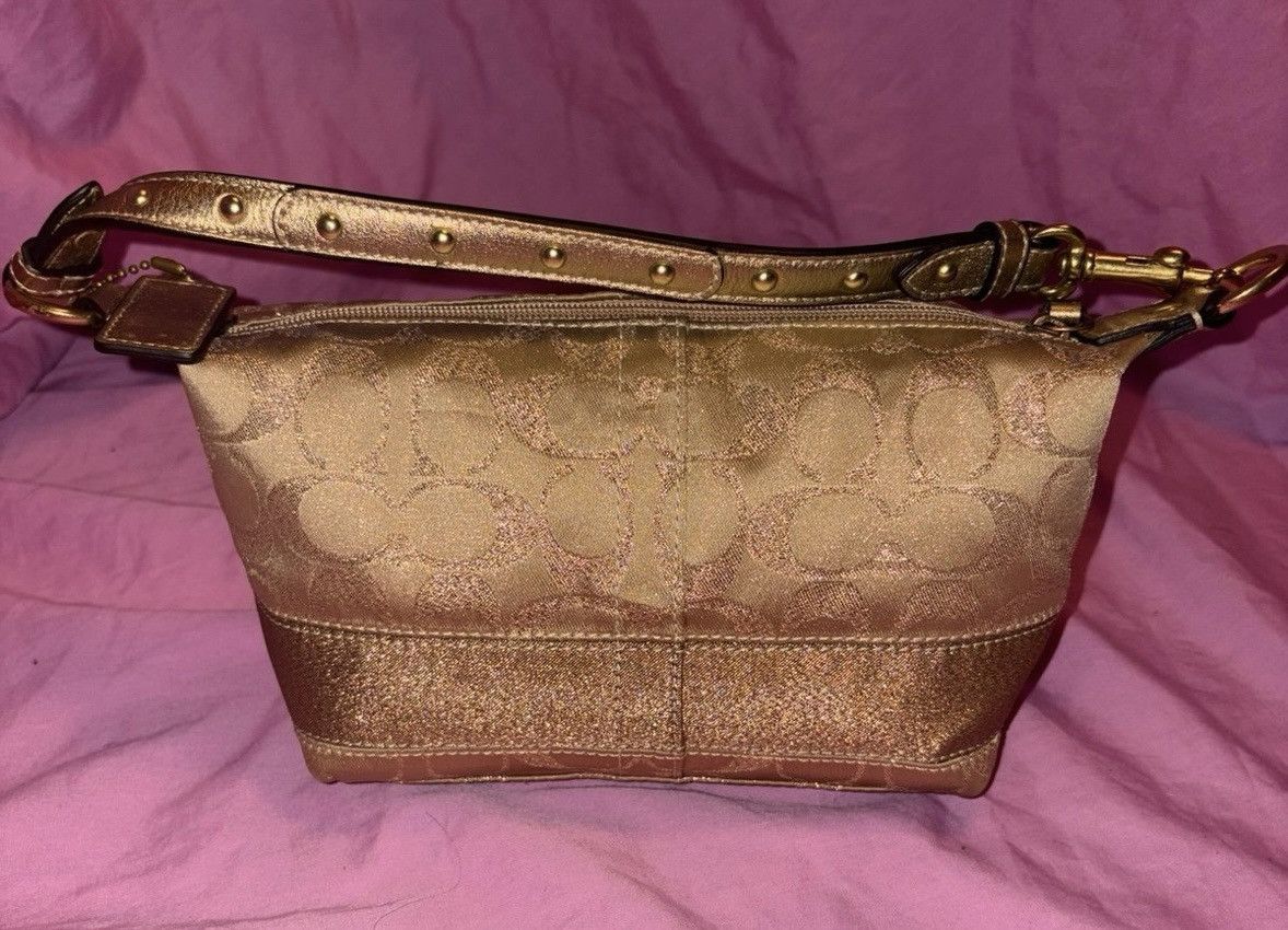 Coach Coach gold purse F0868–42019 Size ONE SIZE - 2 Thumbnail