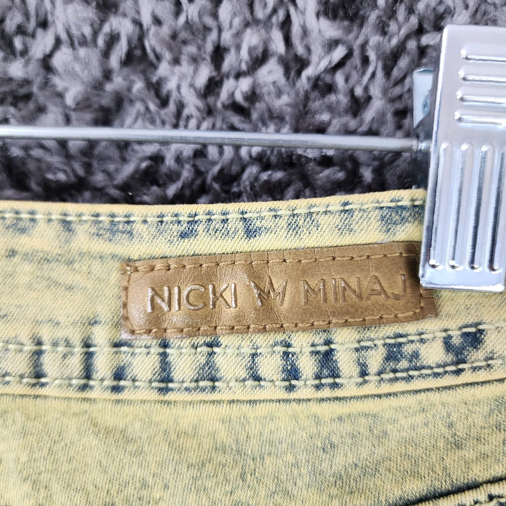 Vintage NICKI MINAJ Womens Jeans Jegging Yellow Acid Wash Stretch Curvy Size 8 26" W 27" Inseam Womens Size 30" / US 8 / IT 44 - 8 Thumbnail