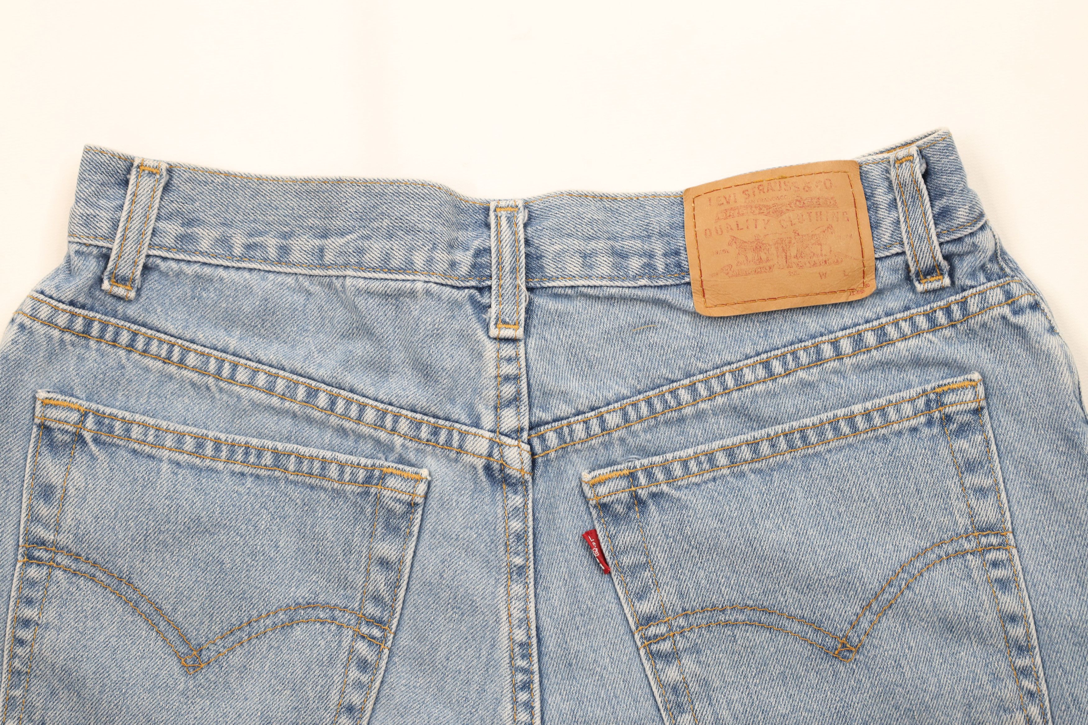 Levi's Vintage Y2K 2002 Levis Denim Jean Shorts Jorts Blue Cotton Size 30" / US 8 / IT 44 - 10 Thumbnail