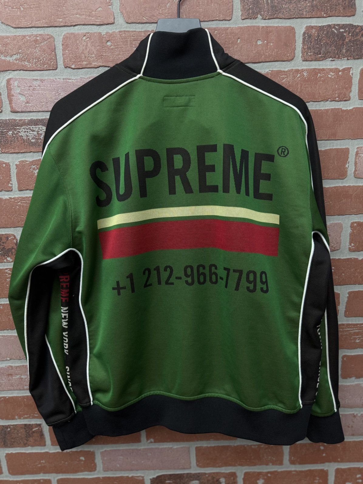 Supreme Supreme World Famous Jacquard Green Jacket Size M Size US M / EU 48-50 / 2 - 3 Thumbnail