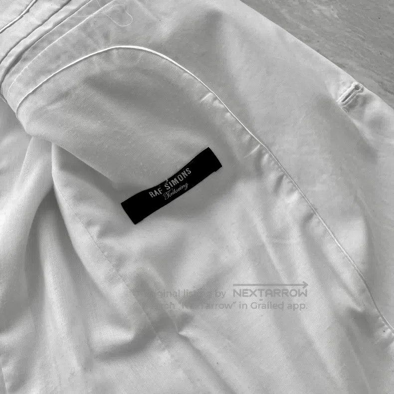 Raf Simons Raf Simons Mediaeval white flat collar crystal single-butt Size 48R - 7 Thumbnail