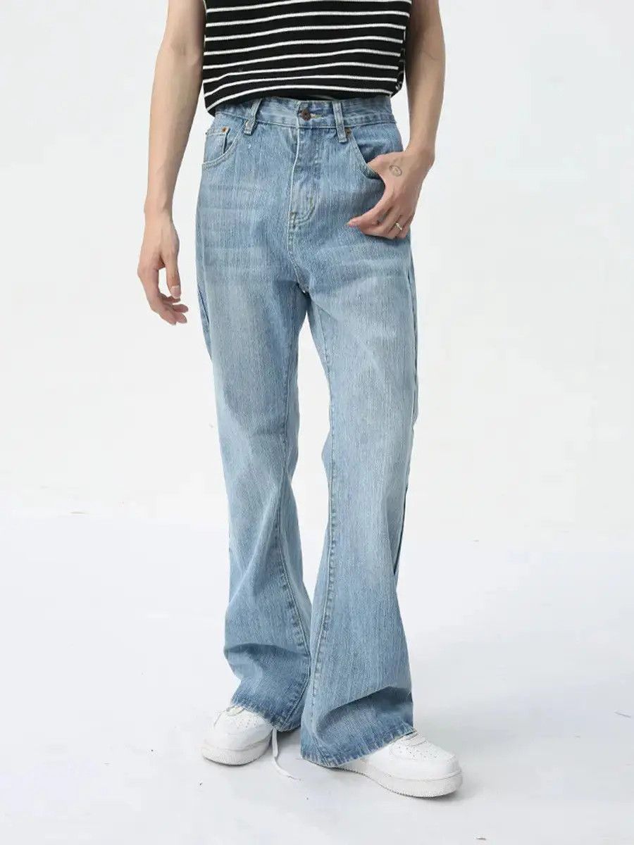 Japanese Brand Retro loose light colored micro flared jeans Size US 32 / EU 48 - 2 Thumbnail