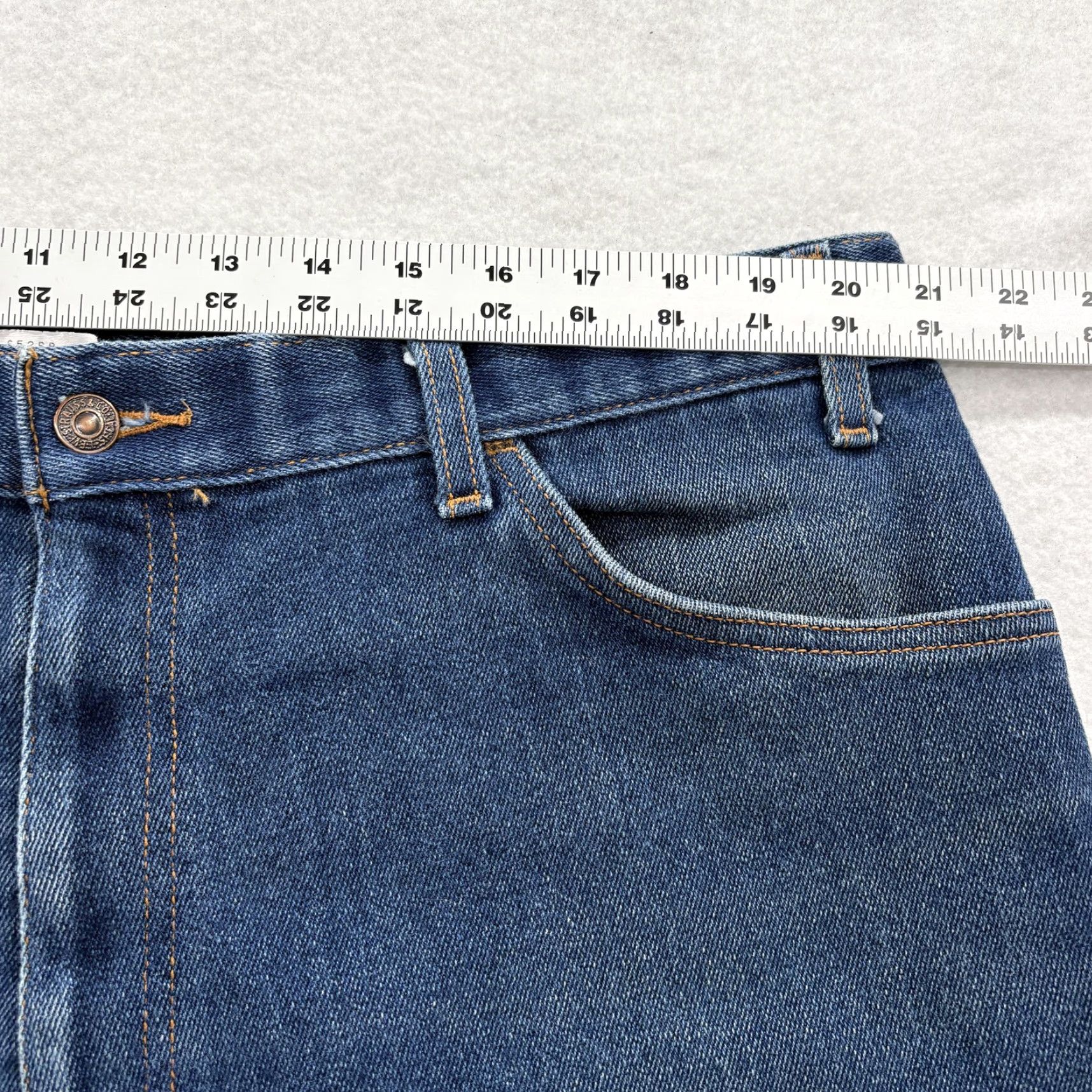 Levi's VINTAGE Levi's Jeans Mens 44x30 Blue Denim Straight Leg Medium Wash 90s Gold Tab Jacket? Size US 44 / EU 60 - 7 Thumbnail