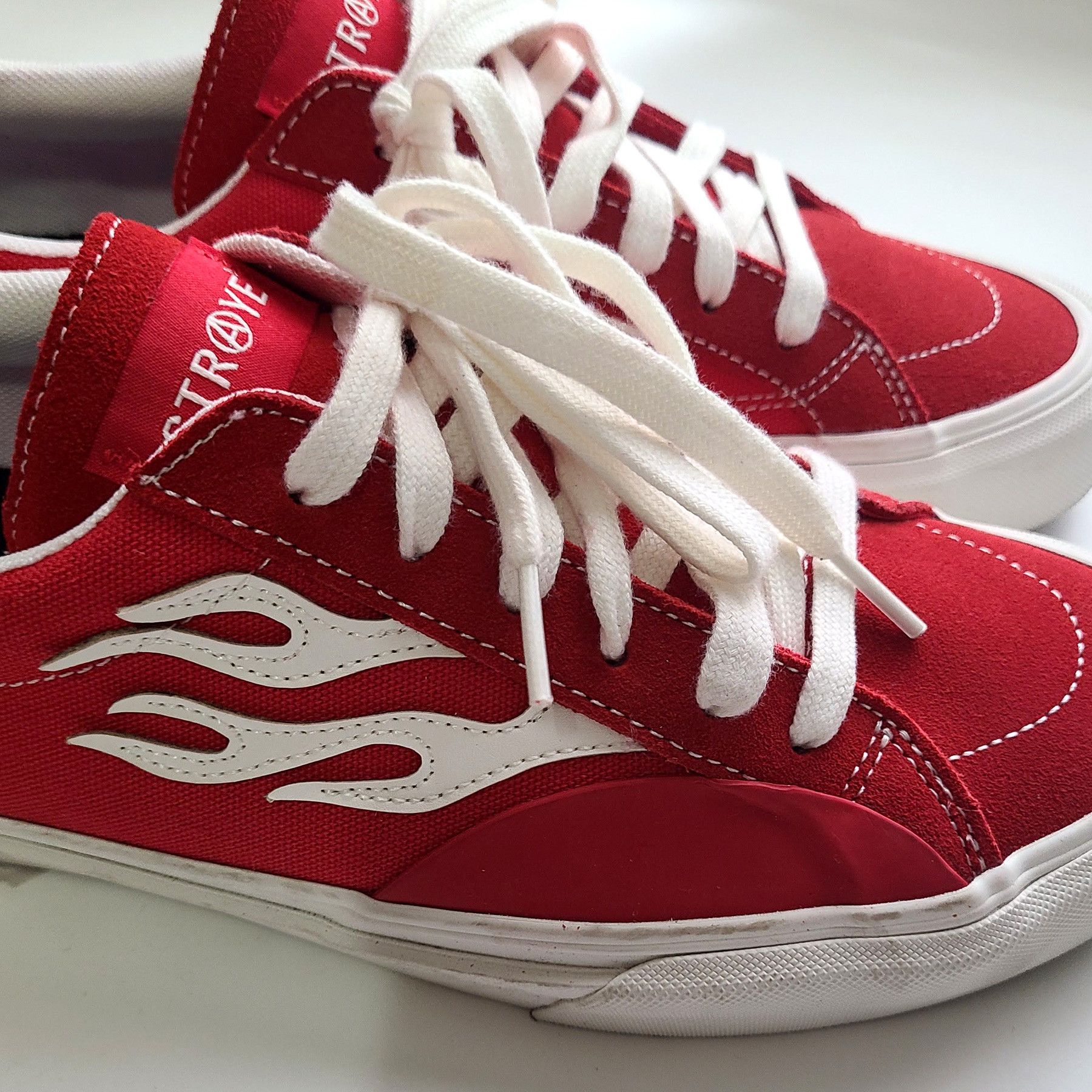 STRAYE Straye Logan Flame Red Suede Skate Shoes Casual Size US 10 / EU 43 - 6 Thumbnail