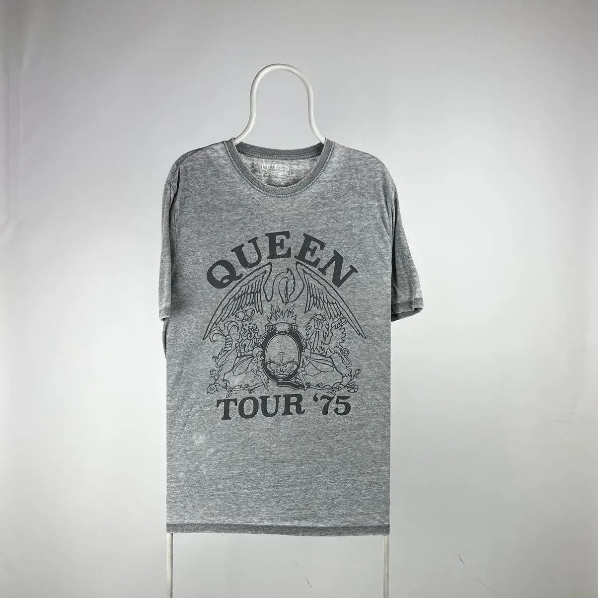 Band Tees Queen tour tee tshirt size XLarge Size US XL / EU 56 / 4 - 1 Thumbnail