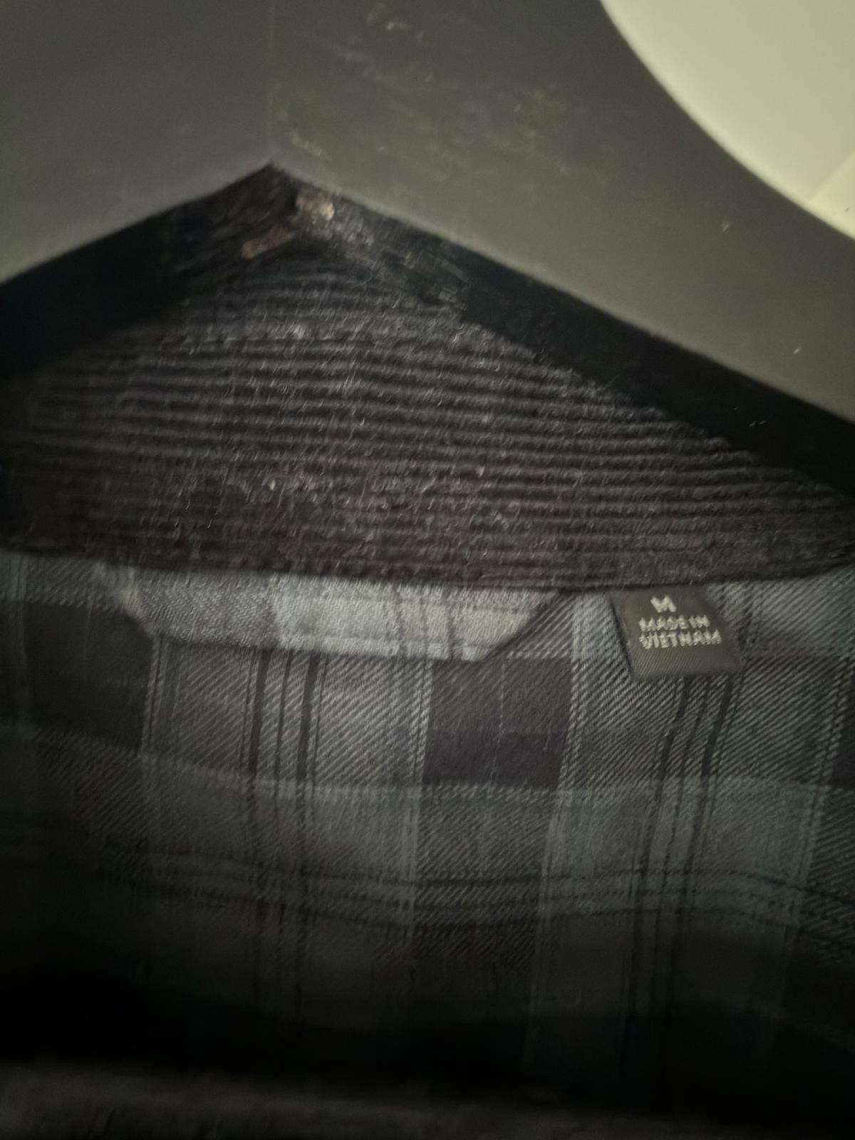 Uniqlo Uniqlo Dark Plaid Flannel Overshirt Size US M / EU 48-50 / 2 - 4 Thumbnail
