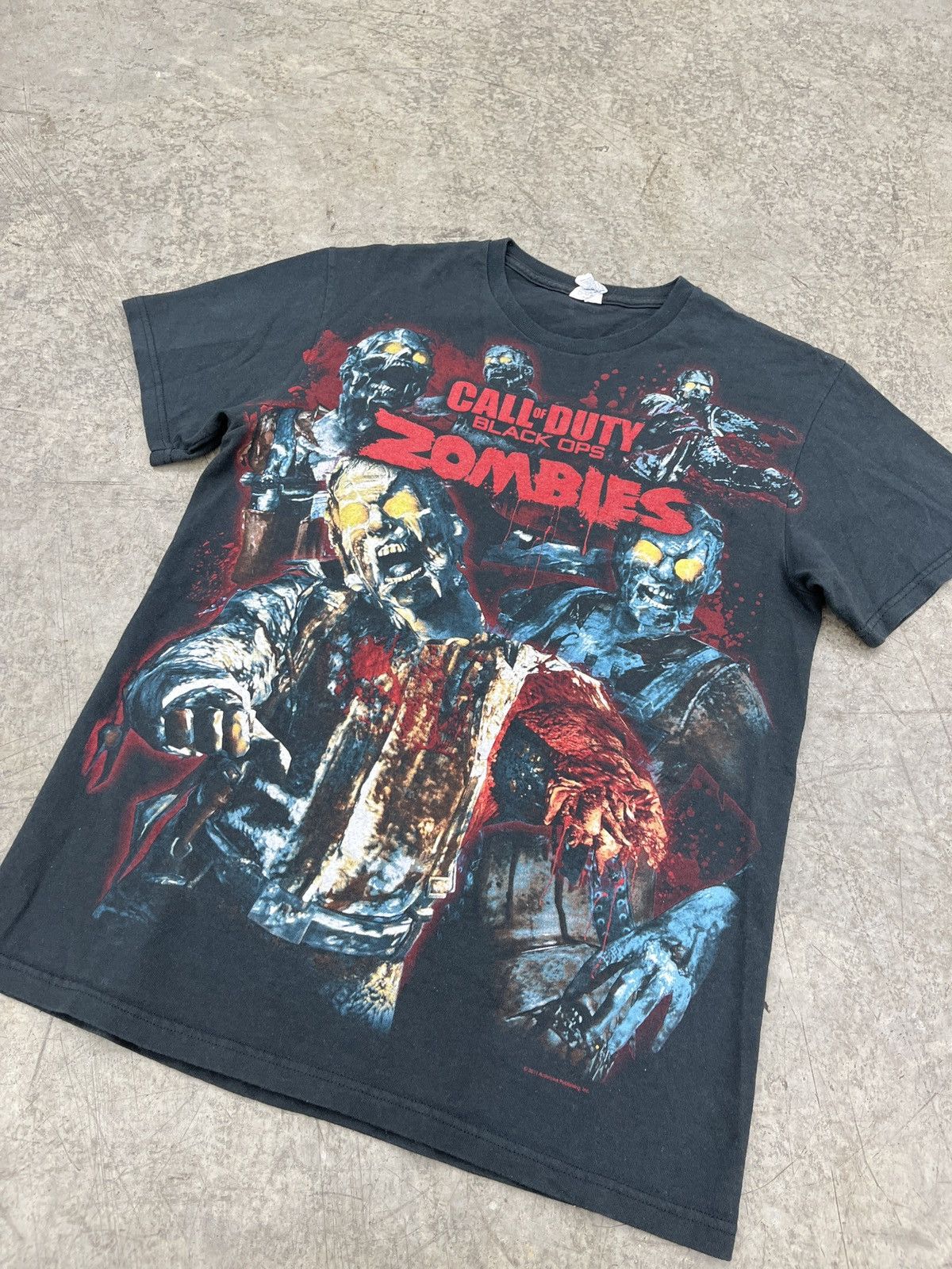 Vintage Call of Duty Black Ops Zombies Tee RARE Size US M / EU 48-50 / 2 - 2 Thumbnail