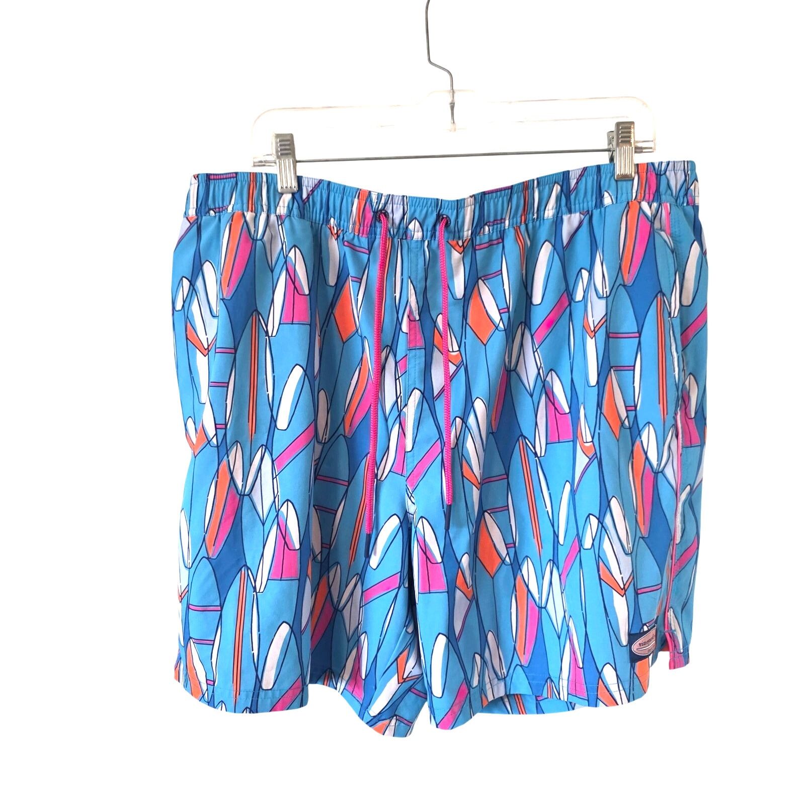 Vineyard Vines Vineyard Vines Surfboard Print Swim Trunks Size XL Blue Size US 38 / EU 54 - 1 Thumbnail