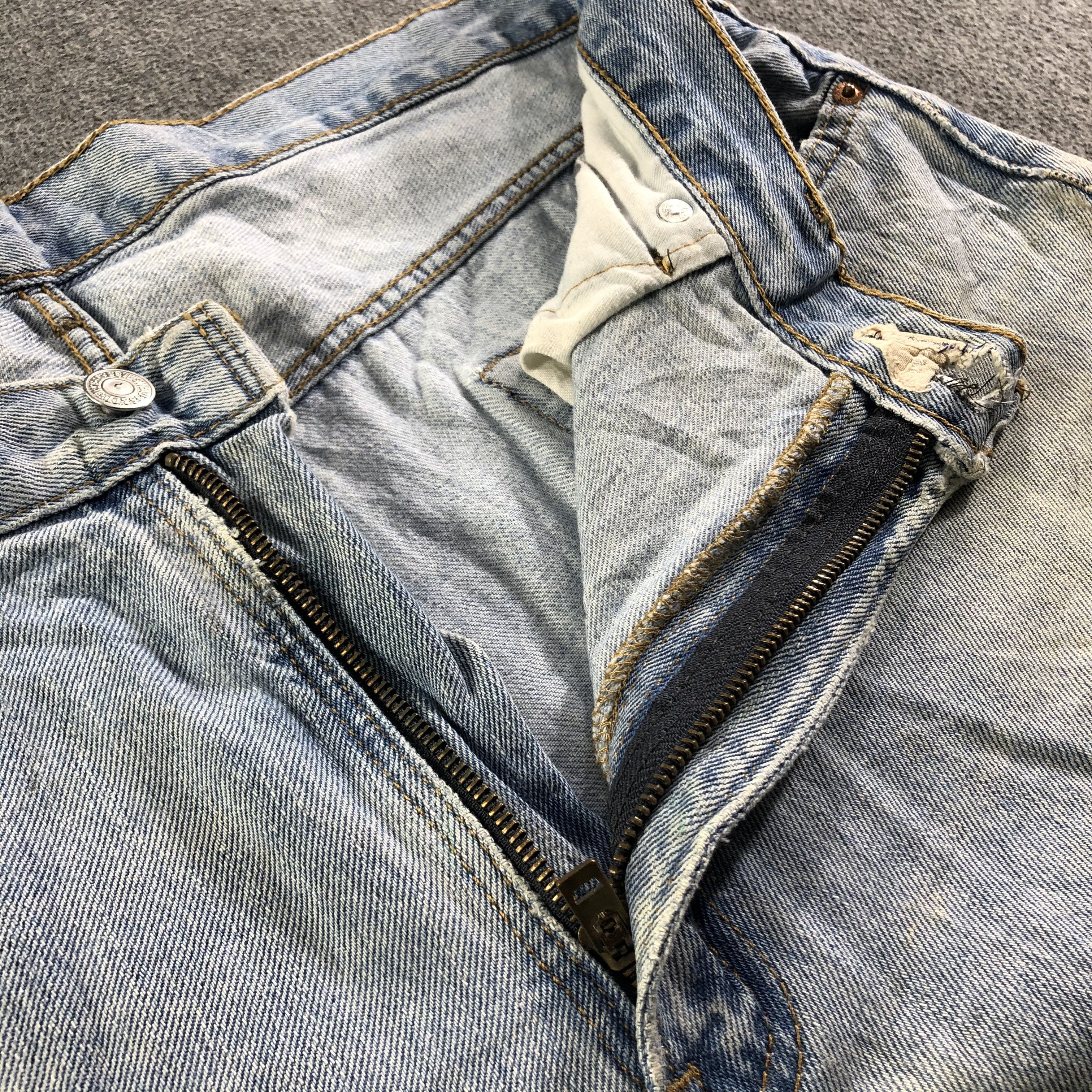Levi's Vintage Light Wash Levis 550 Jeans-J3516 Size US 37 - 9 Thumbnail
