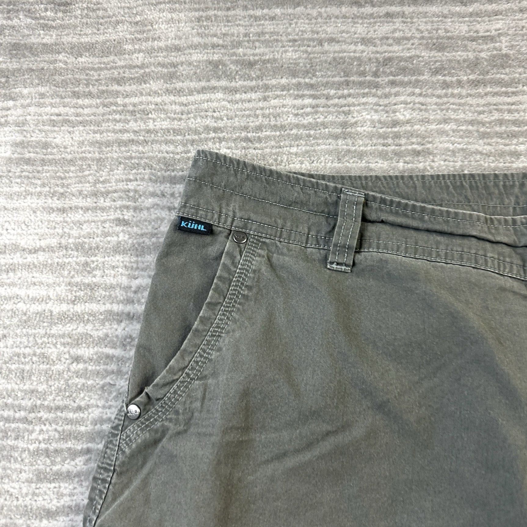 Vintage Kuhl Shorts Mens 38 Gray Chino Utility Hiking Workwear Outdoor Climbing Casual Size US 38 / EU 54 - 4 Thumbnail