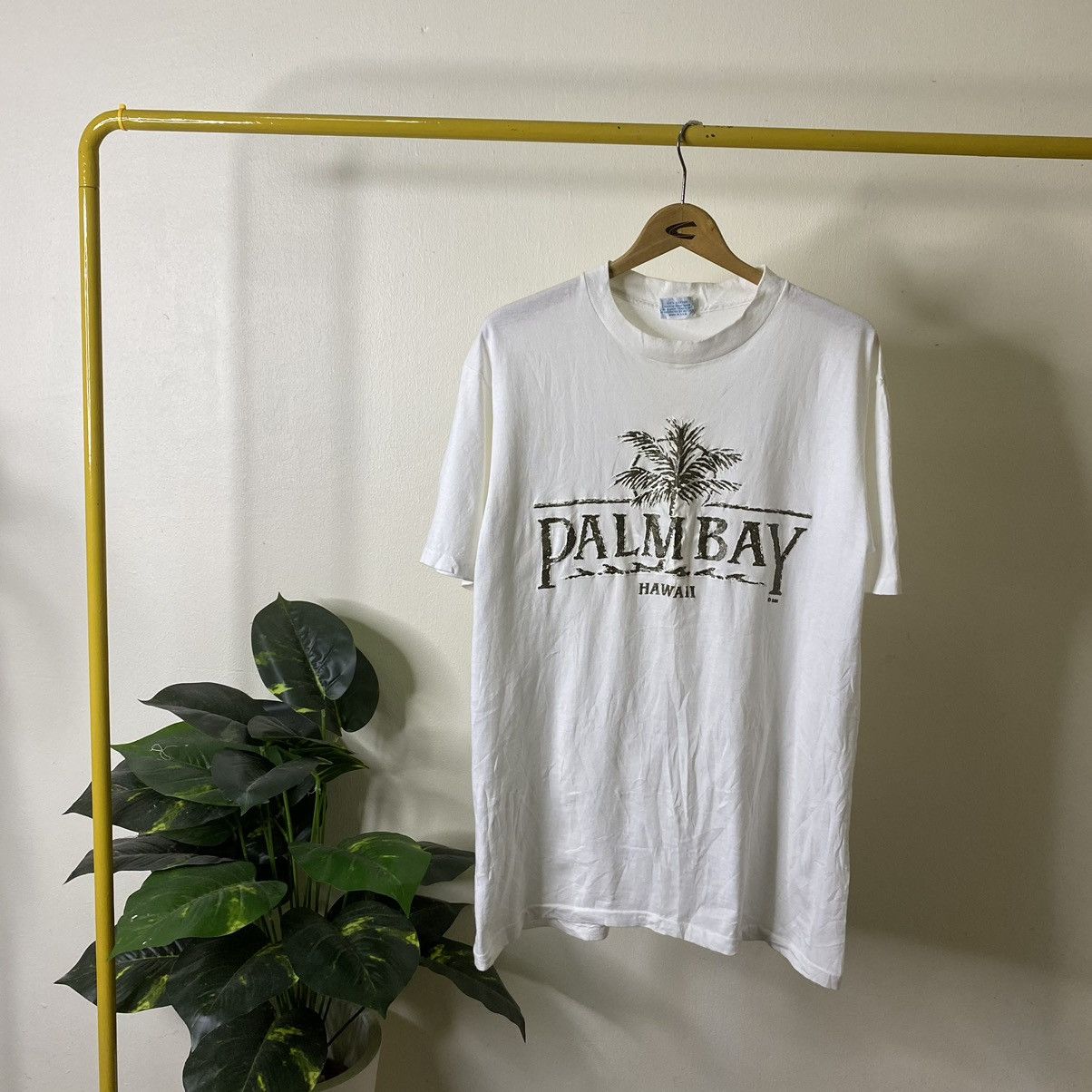 Other Vintage 1990s Palm Bay Hawaii Surf Tee Size US M / EU 48-50 / 2 - 1 Thumbnail