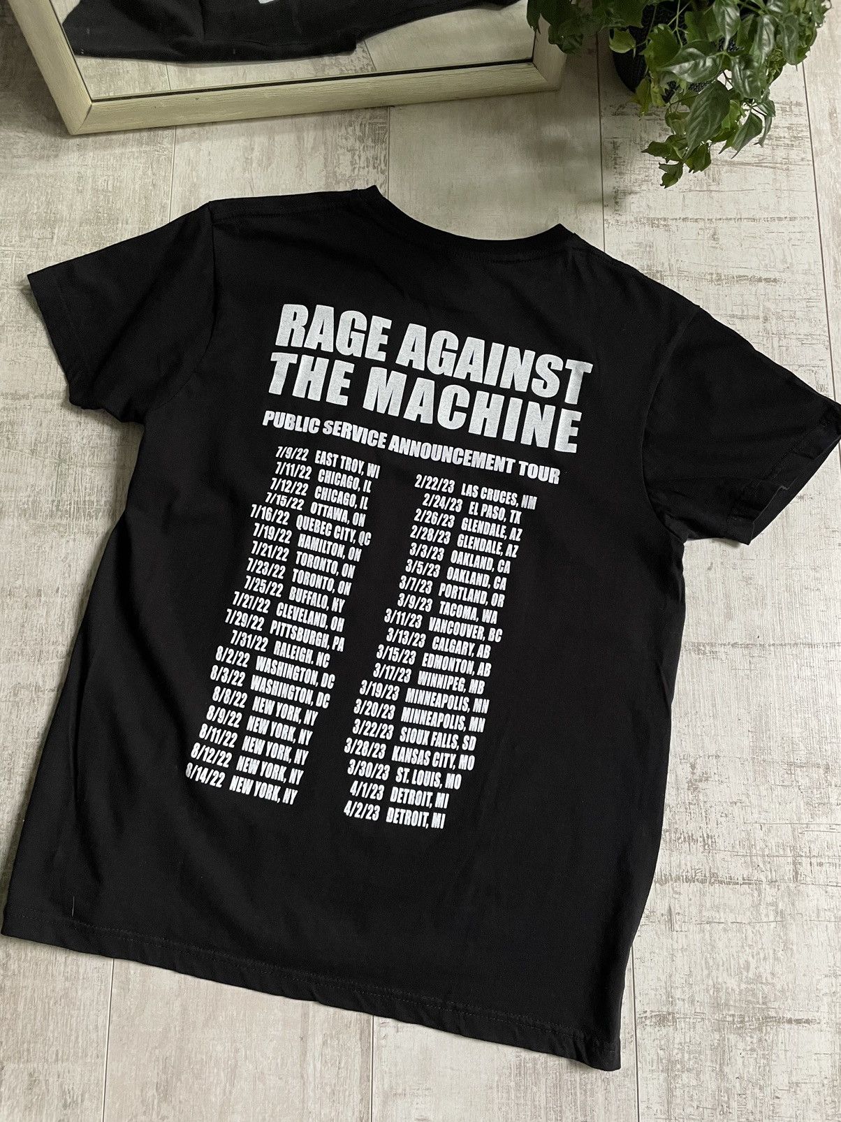 Rage Against The Machine Rage Against The Machine 2022 Tour T-Shirt Black RARE Size US M / EU 48-50 / 2 - 3 Thumbnail