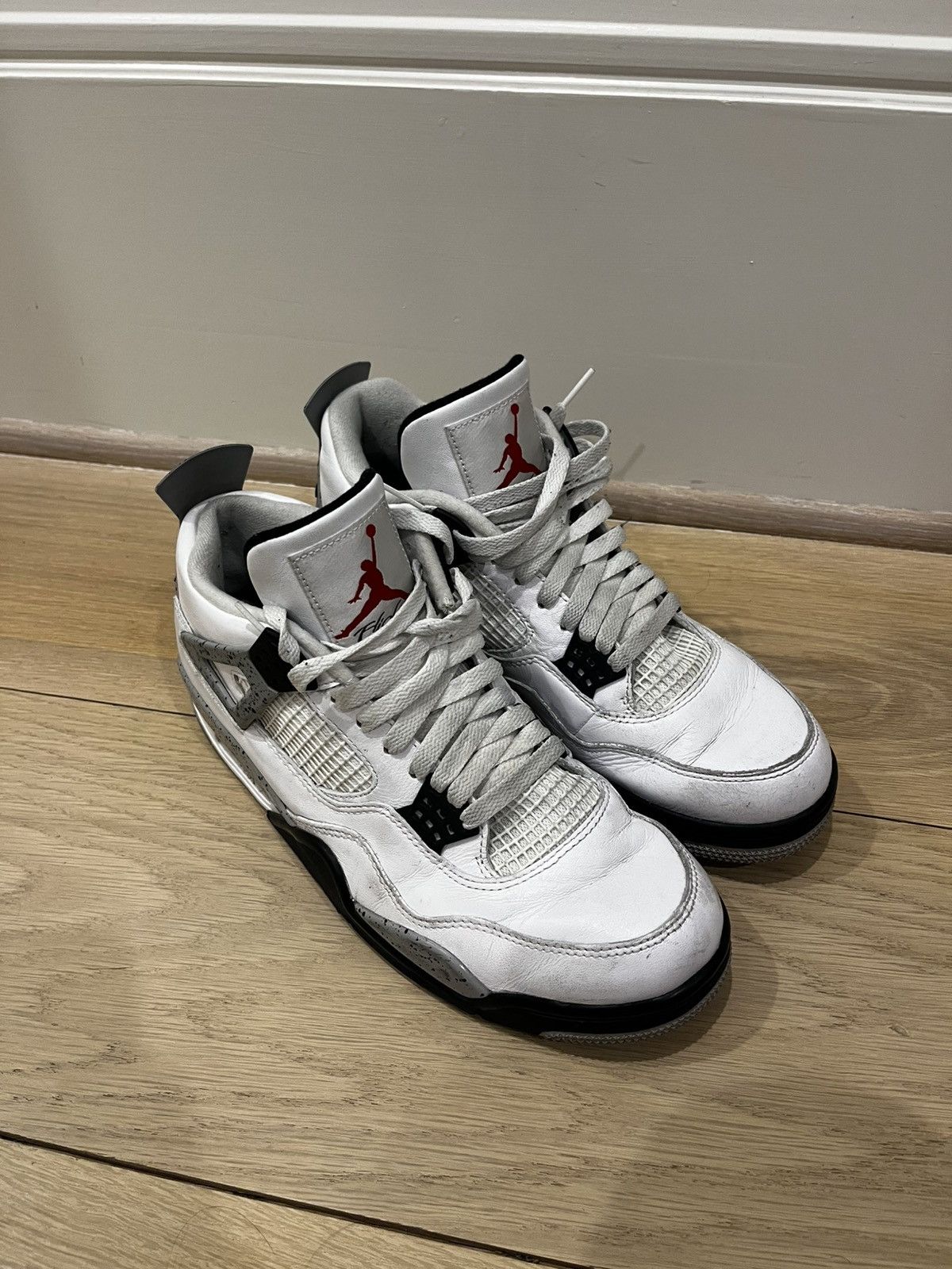 Jordan Brand jordan 4 nike air white cements Size US 10.5 / EU 43-44 - 1 Thumbnail