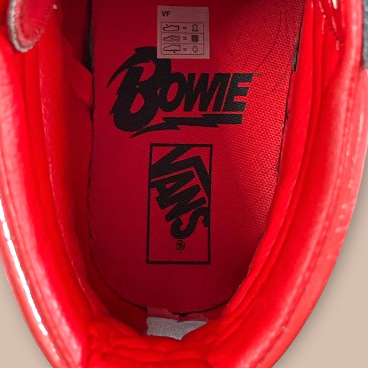Vans VANS X DAVID BOWIE UA SK8-HI PLATFORM 2.0 Size US 11 / EU 44 - 17 Thumbnail