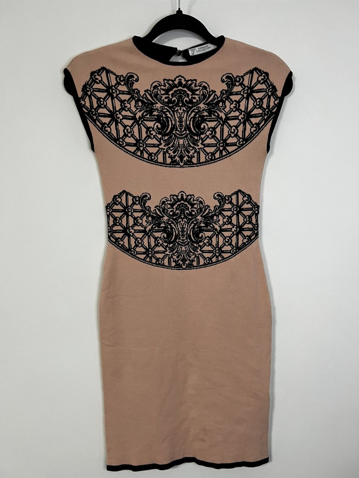 Versace Versace dress blush pink black barocco design S/M Size M / US 6-8 / IT 42-44 - 1 Thumbnail