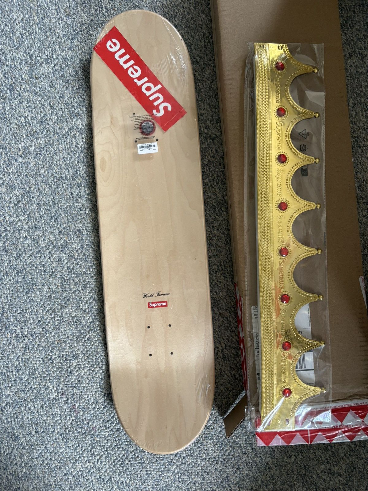 Supreme Arabic Logo Skateboard / Crown Brand New