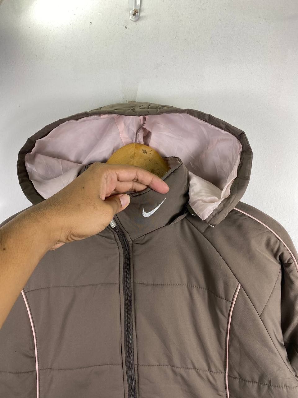 Nike nike long puffer jacket embroided logo nice design Size L / US 10 / IT 46 - 2 Thumbnail