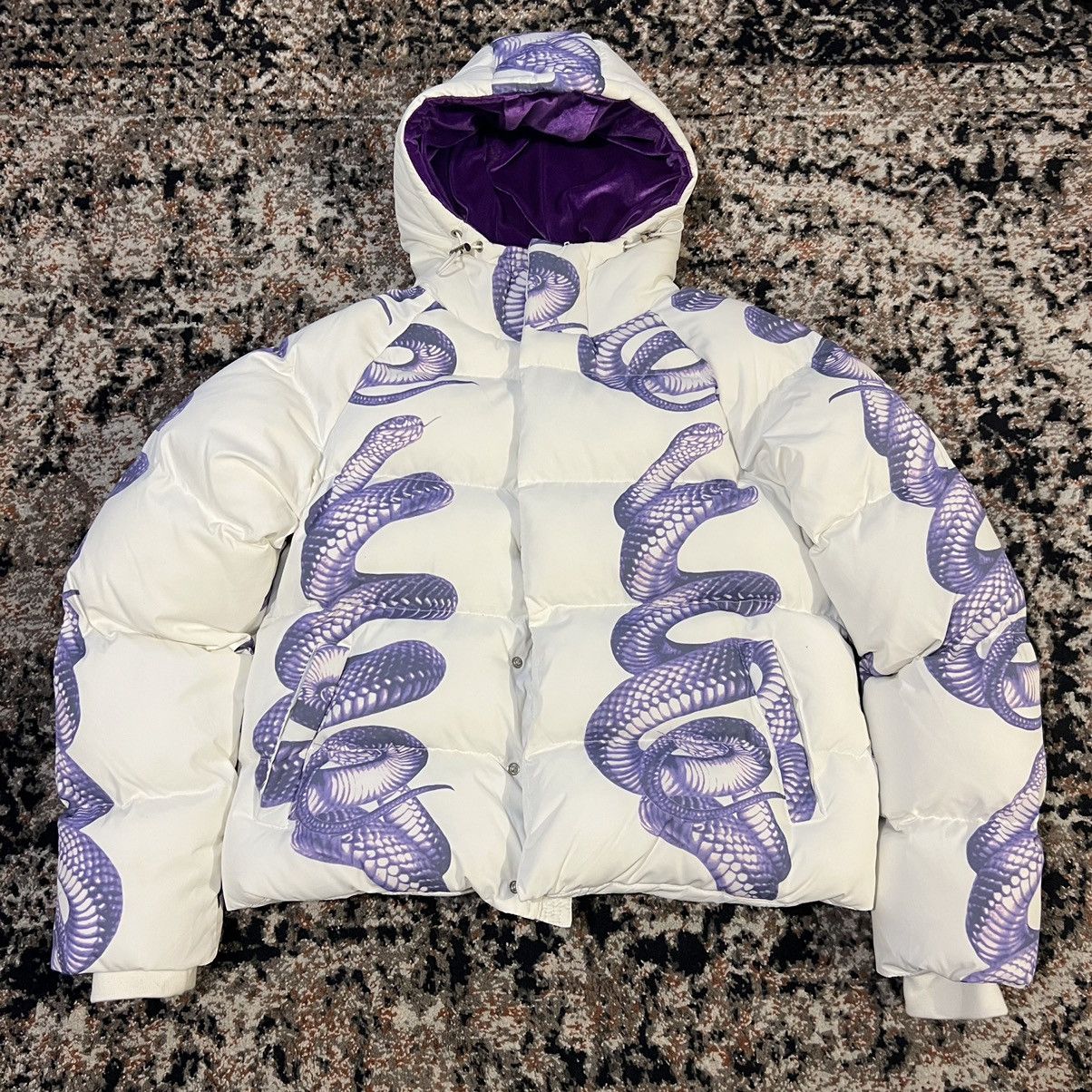 Vira Exclusive Snake Puffer Bomber size: L