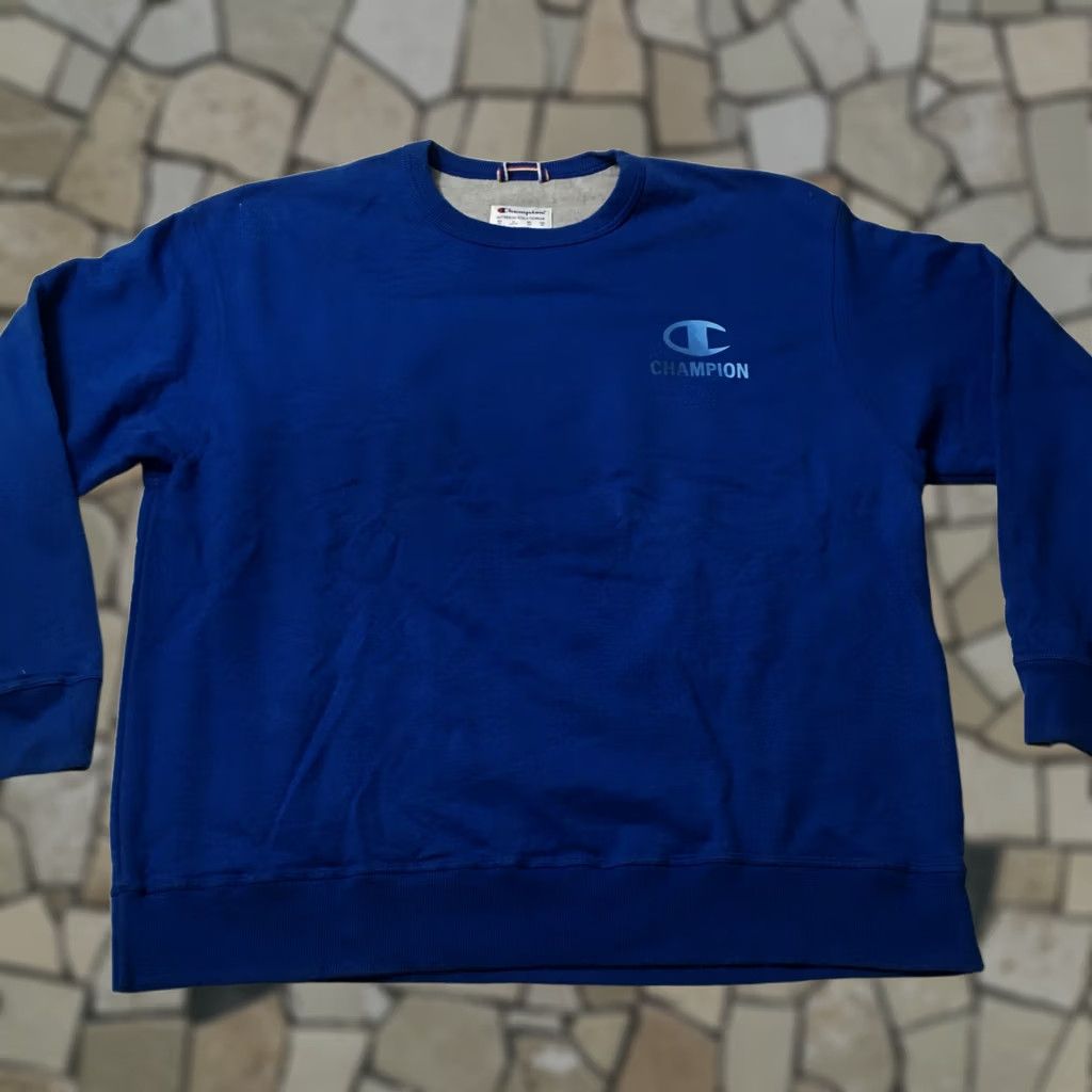 Champion VINTAGE Champion Sweatshirt Mens 2XL Blue Logo Athletic Wear 90s VTG Pullover Crew Neck Long Sleeve Size US XXL / EU 58 / 5 - 1 Thumbnail