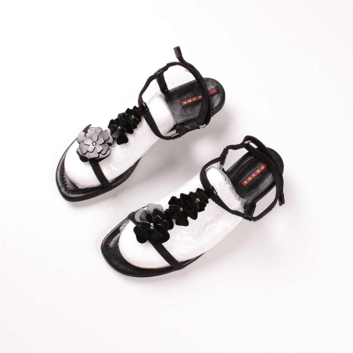 Prada Authentic Prada Black Patent Leather Floral Sandals Size US 9.5 / IT 39.5 - 7 Thumbnail