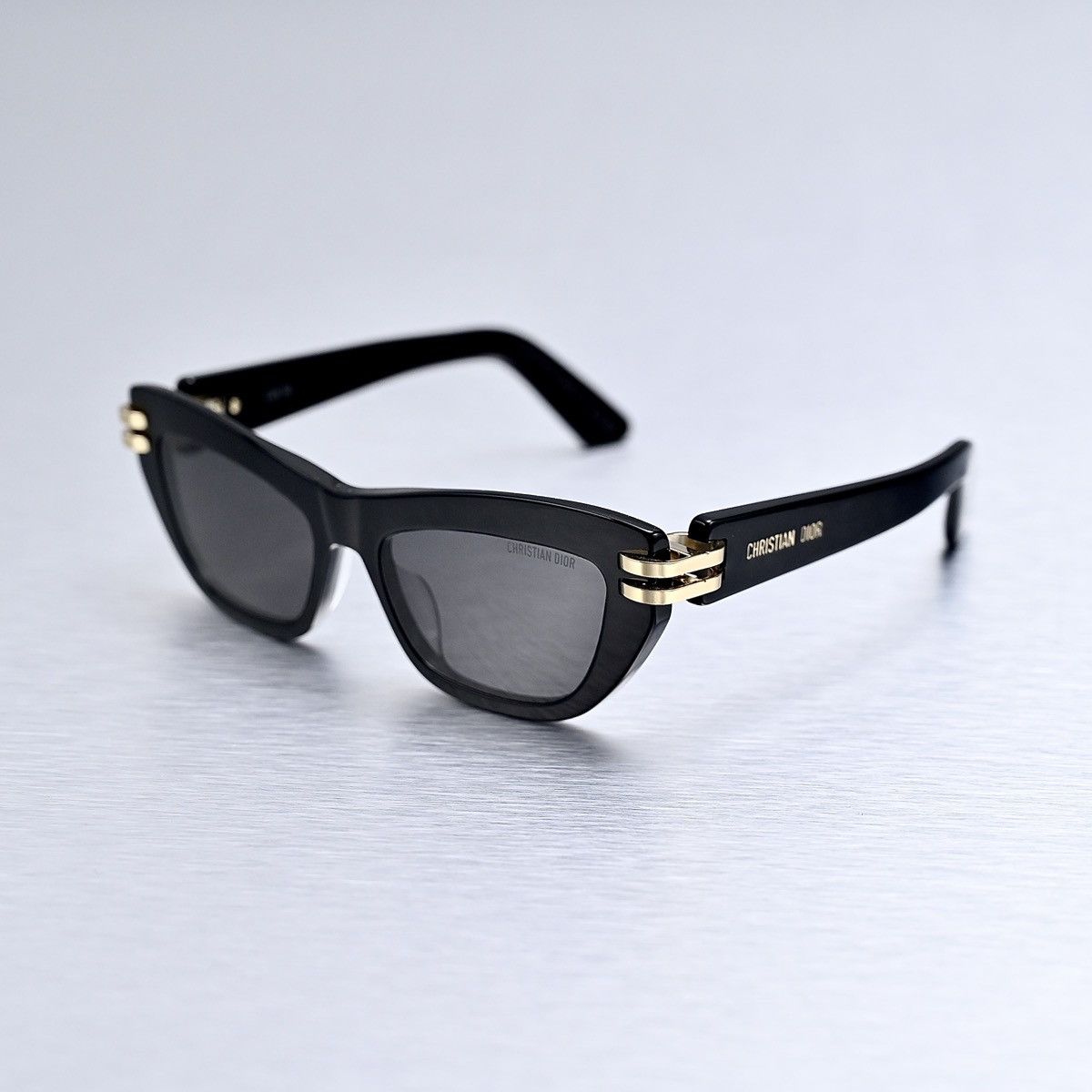 Dior DIOR CDIOR B2U SUNGLASSES Size ONE SIZE - 1 Thumbnail